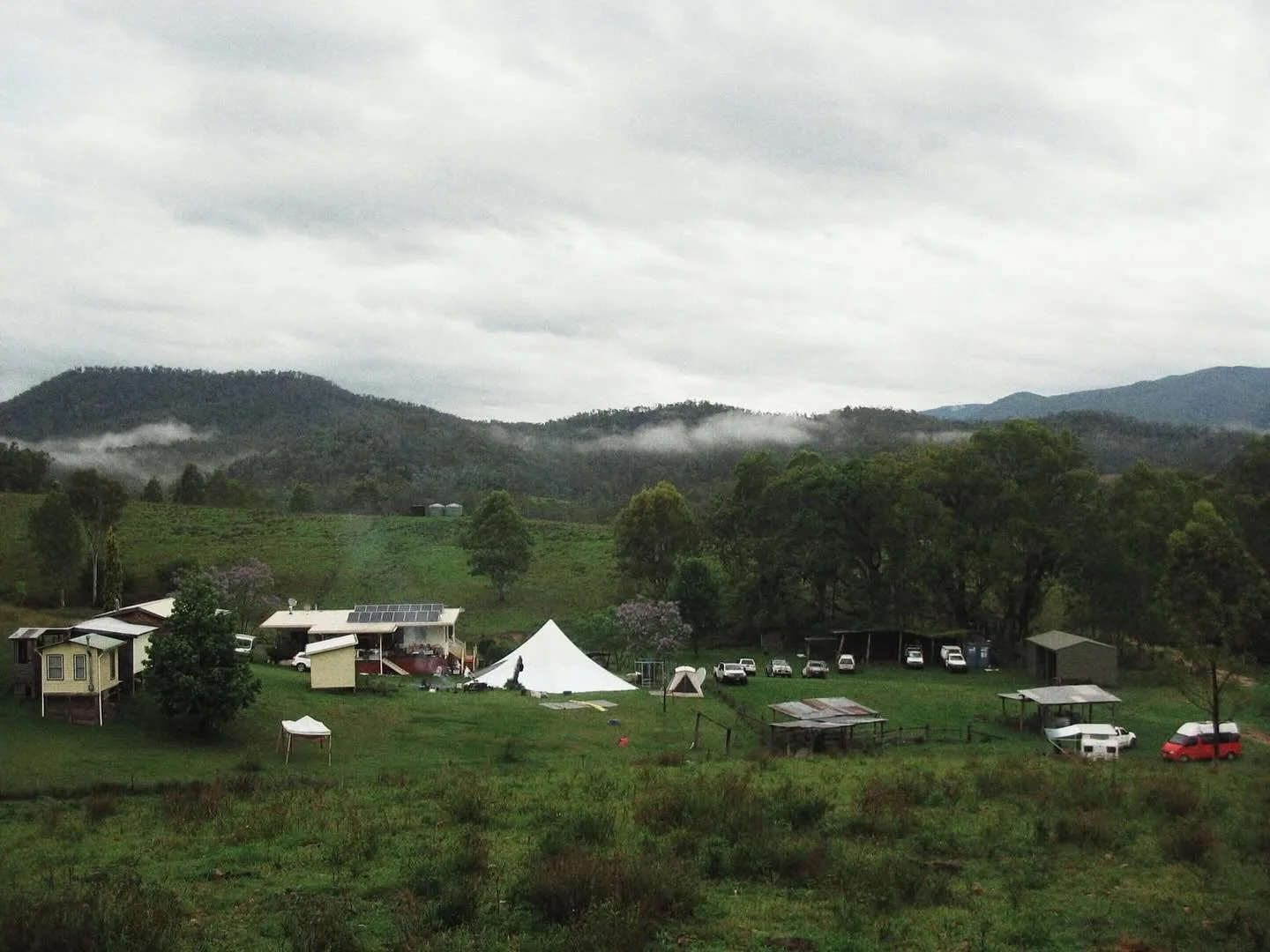 I looove this pic from @amy_jarman14 😍 
Capturing a serene moment during the Smokey + Ruby birthday weekend