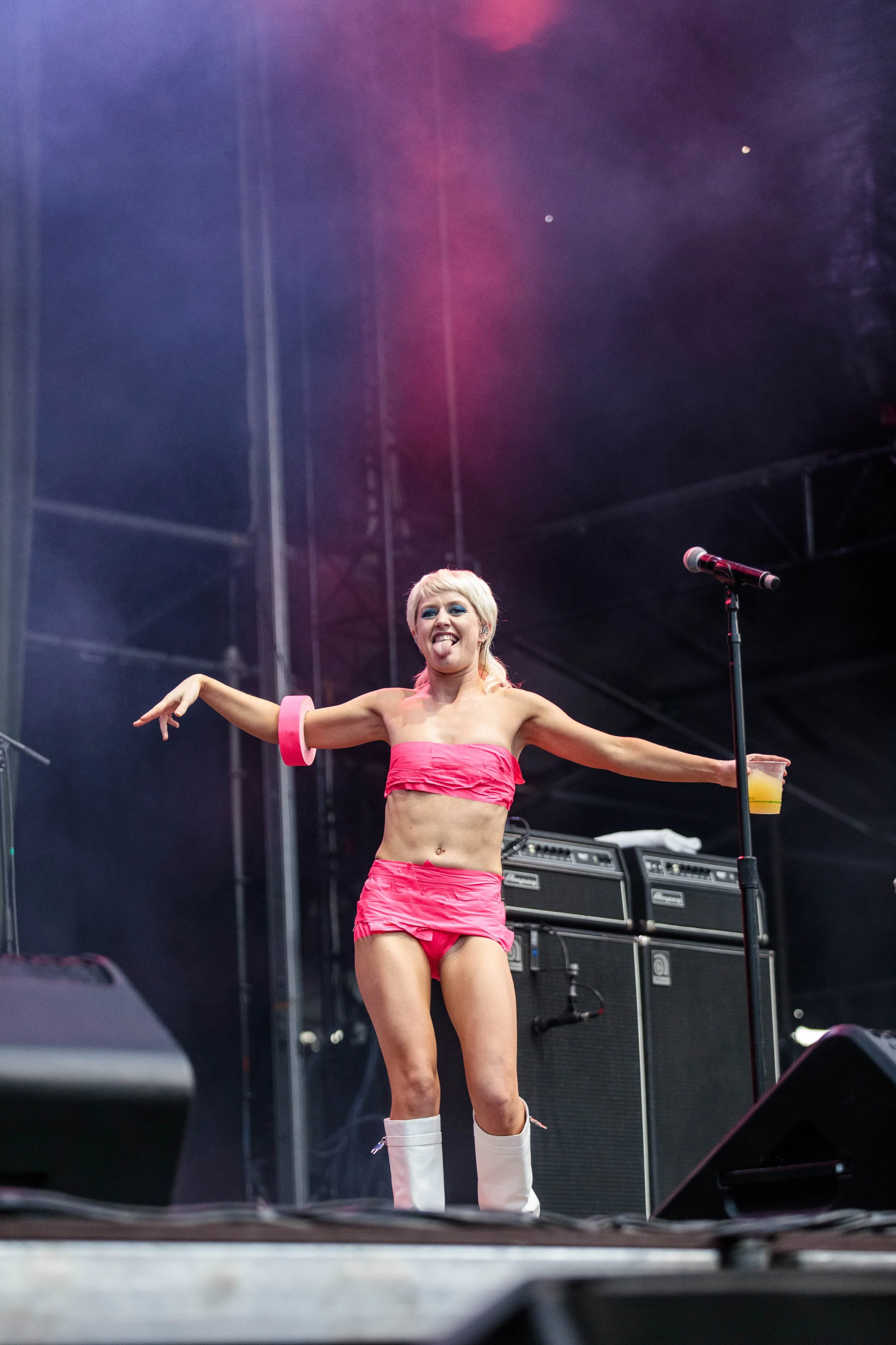 Amyl-And-The-Sniffers-6.jpg
