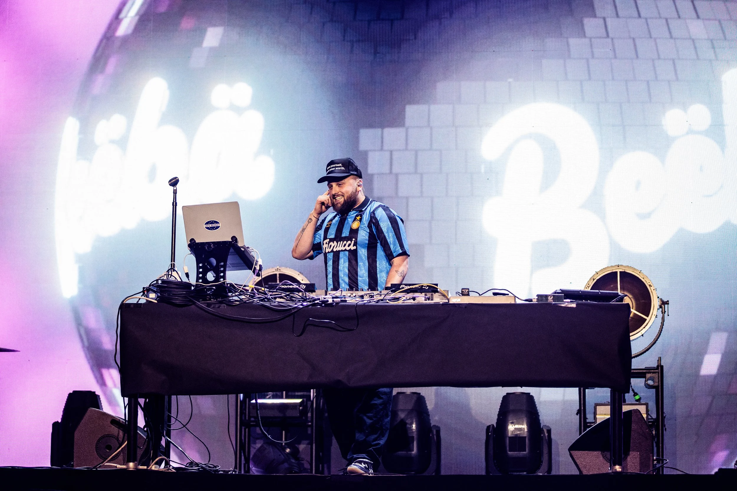 MACKLEMORE-2.jpg