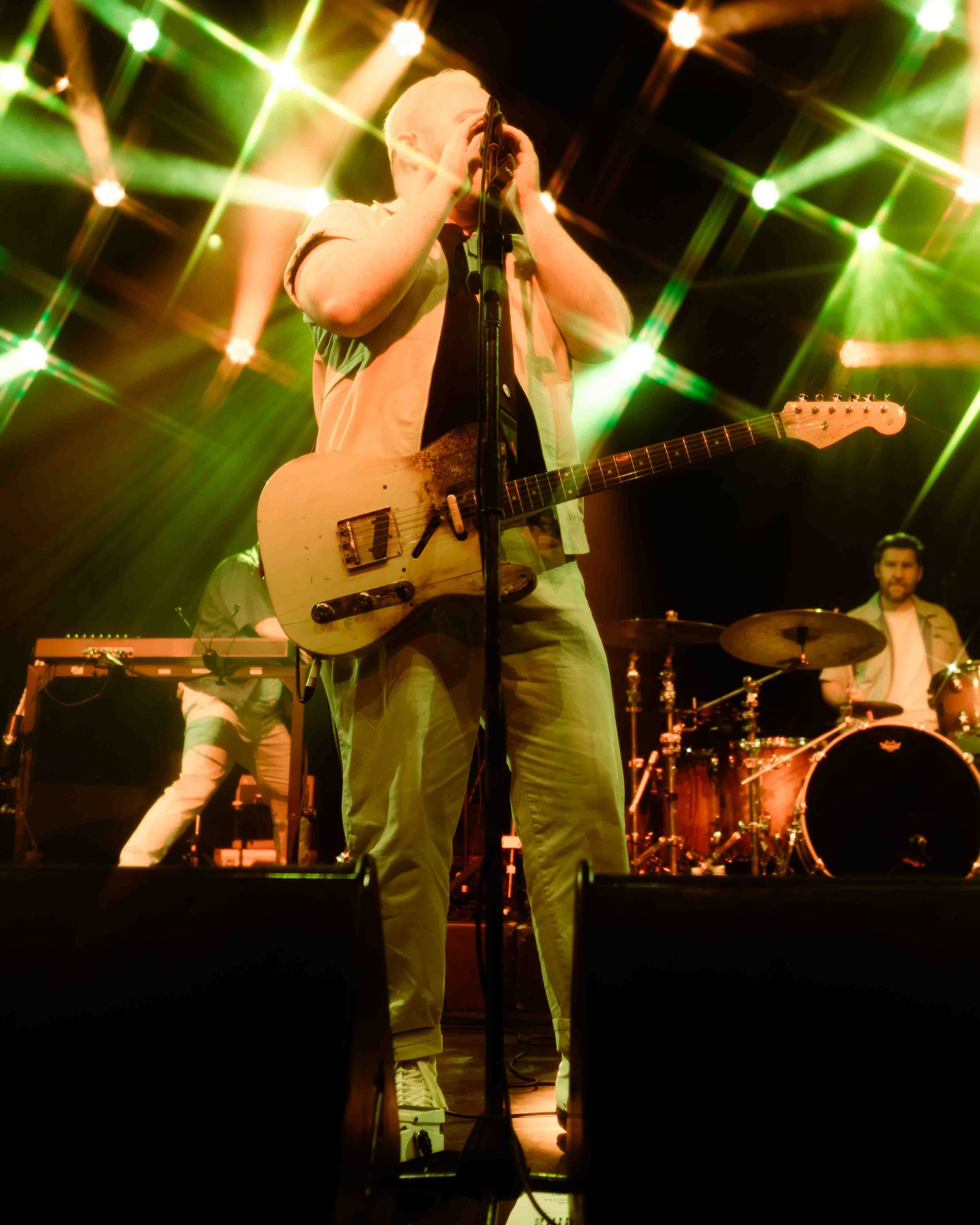 EVERYTHING EVERYTHING-7.jpg
