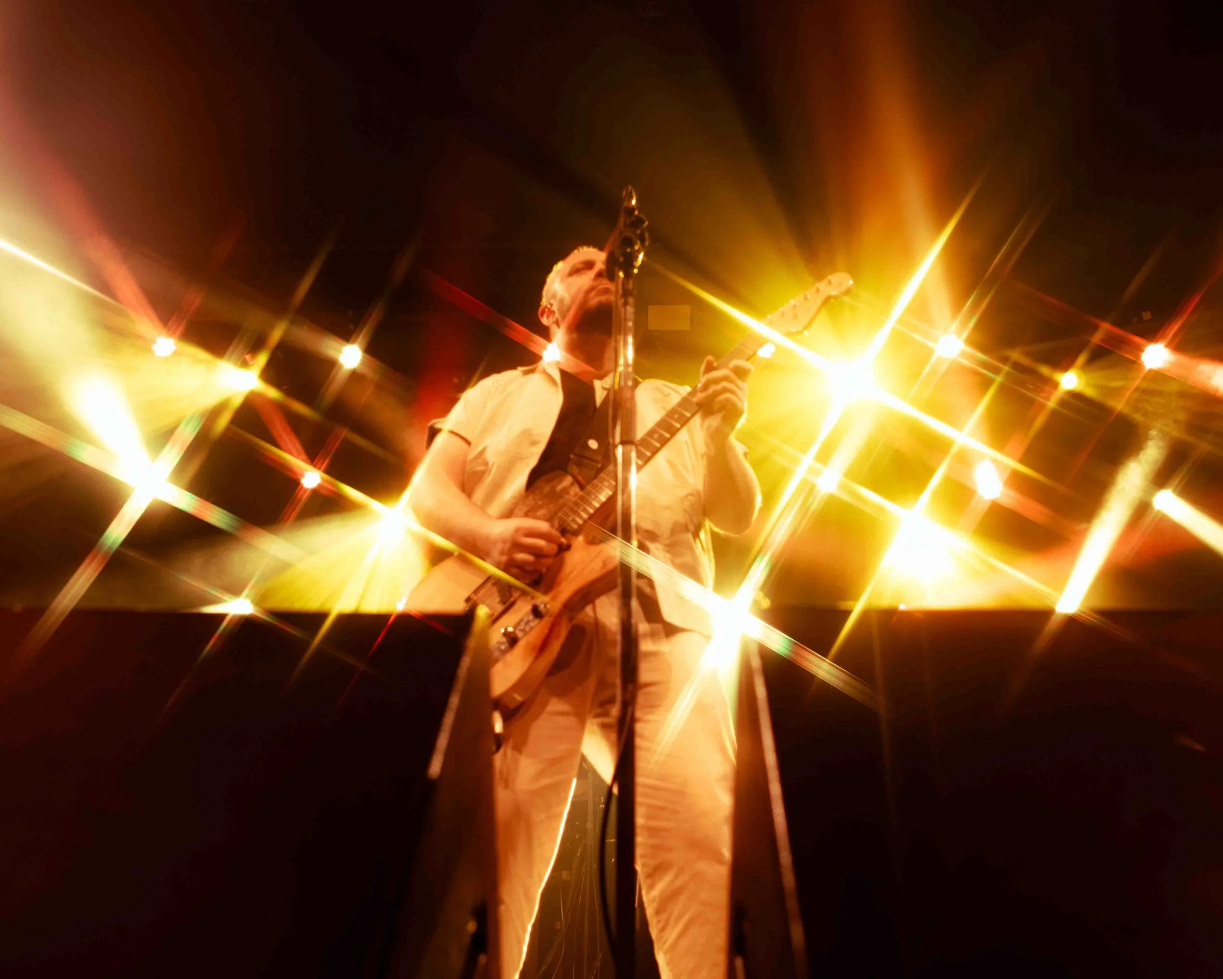 EVERYTHING EVERYTHING-8.jpg