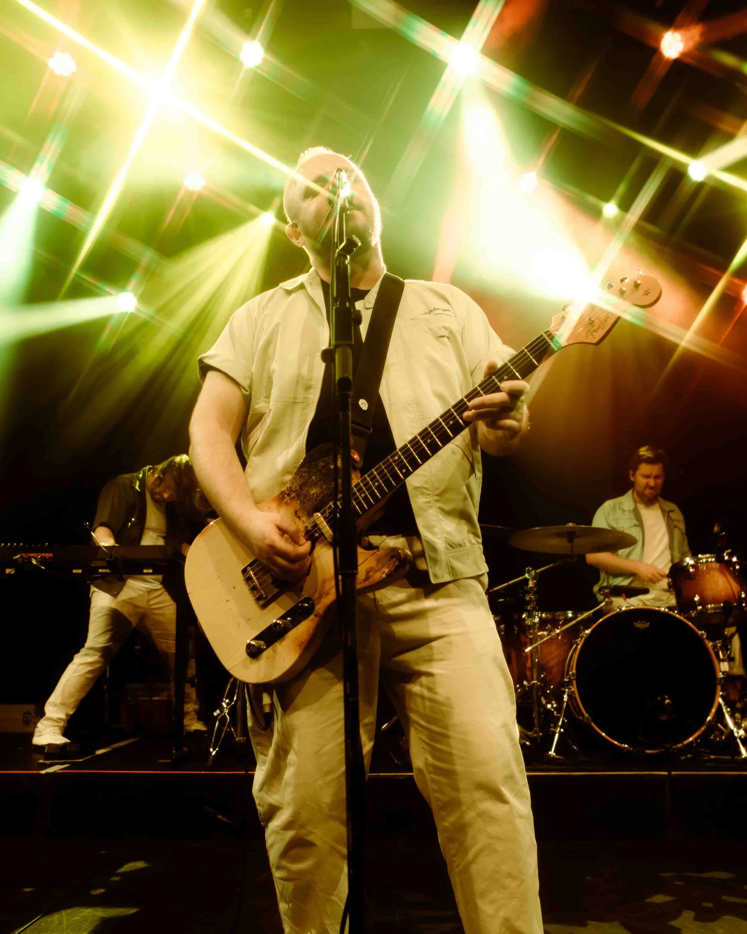EVERYTHING EVERYTHING-9.jpg
