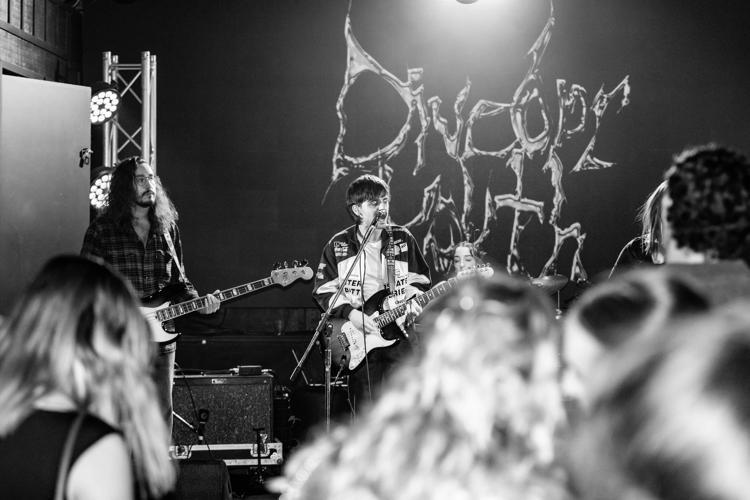 Divebar-Youth-2-3.jpg