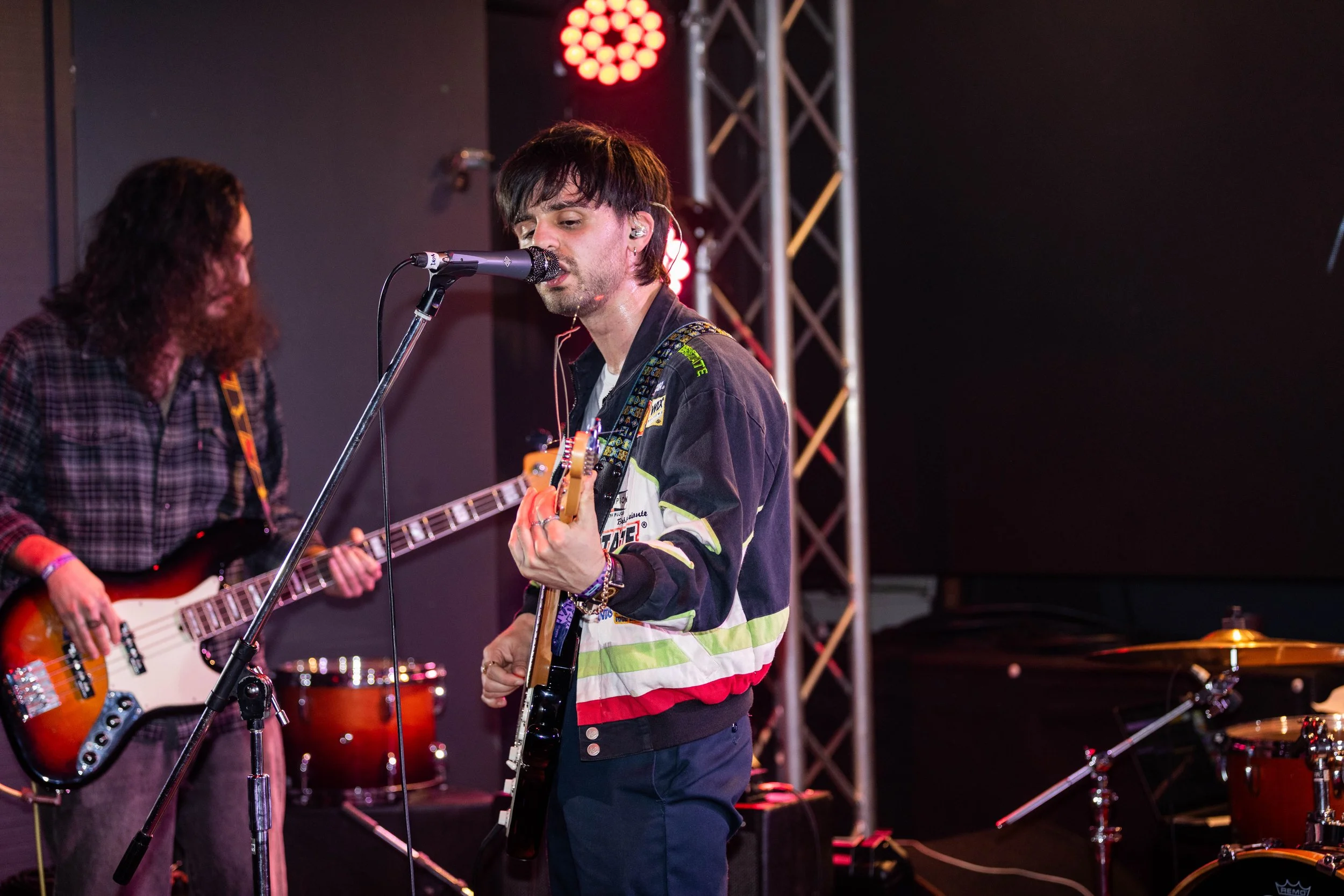 Divebar-Youth-2-2.jpg