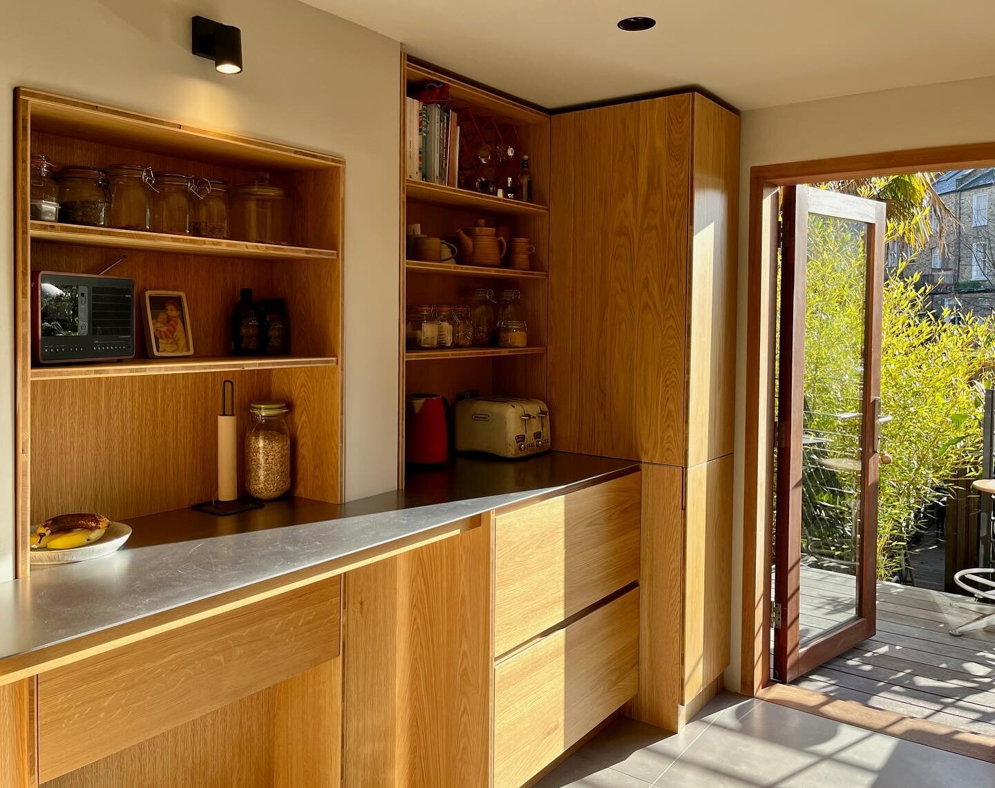 Paragon Road kitchen in cross-laminated oak and stainless steel - 2023

I&rsquo;ve been incredibly bad at sharing new work - there&rsquo;s about five kitchens that no one&rsquo;s seen 🙃 

Bit of downtime now I so should get some photos edited, poste