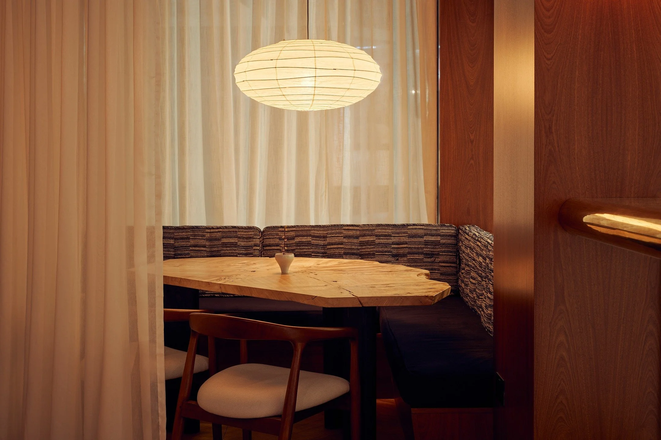 @waltzbar at 28 Scrutton Street, Shoreditch.

@gento.torigata approached me after seeing our Cubitts Jermyn Street store from several years ago. He wanted to create an intimate space taking inspiration from his favourite bars in Tokyo and around the 