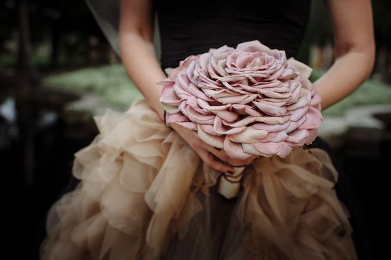 Необычные букеты невесты купить композицию цветов в москве