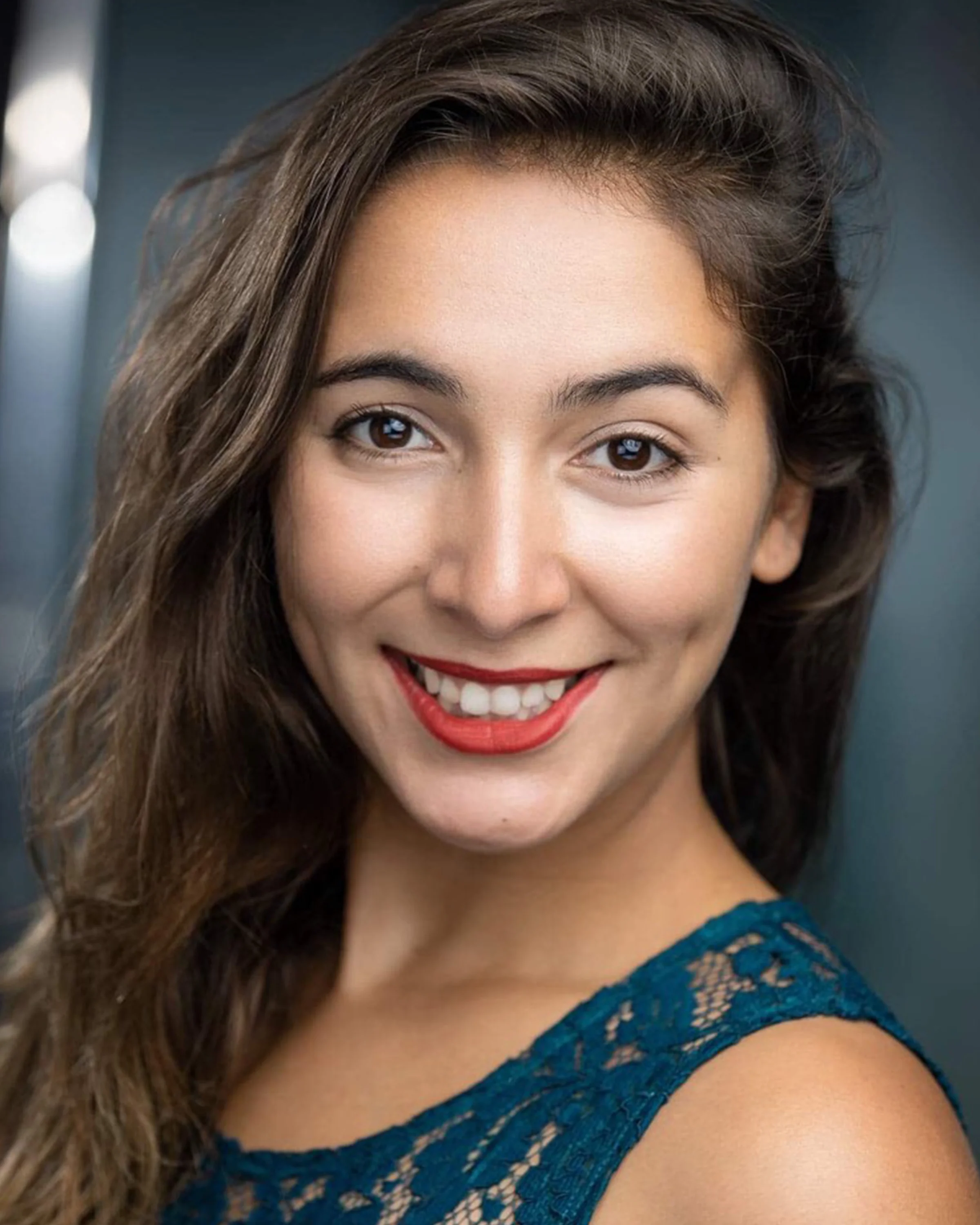 Teixeira, Sara Alessandra Headshot.jpg