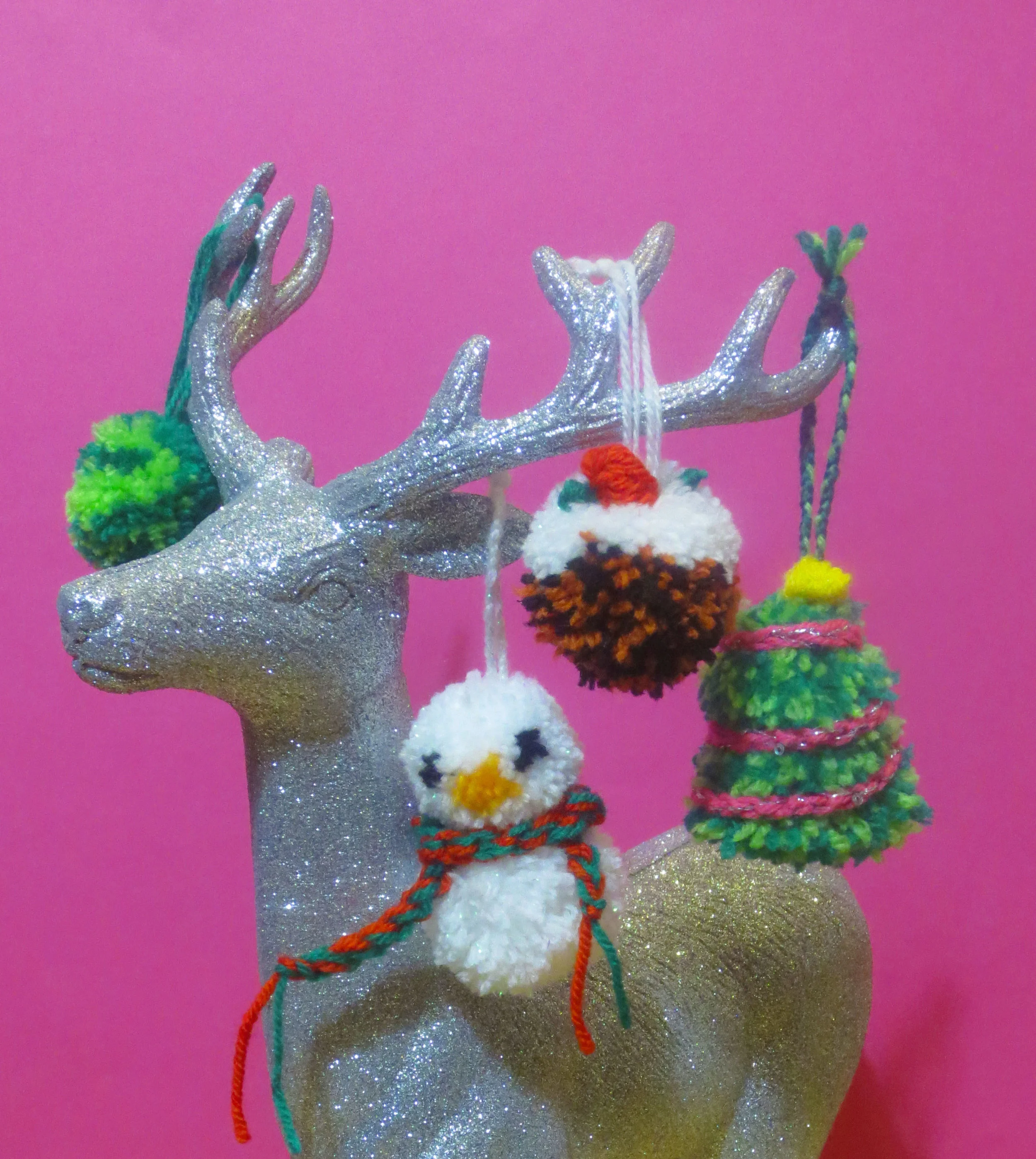 xmaspompom2.jpg
