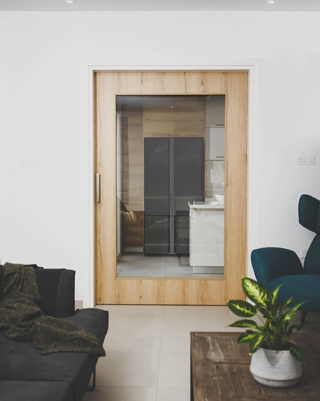 Large glass sliding door for a residence in Larnaca.
.
.
.
.
. 
#door #slidingdoor #partition #bespokejoinery #minimal #design #wood #oak #oakdoor #glassdoors #interior #interiordesign #kitchendoor #woodendoor