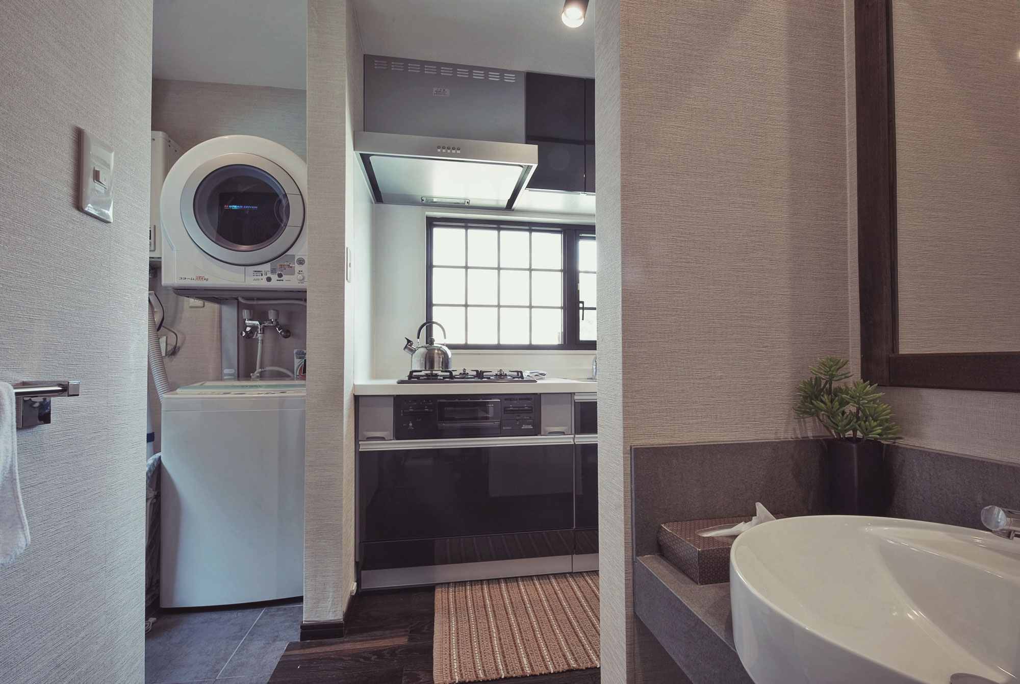 Separate washer and a dryer to make sure you have a fresh and fluffy warm clothes for your every day.