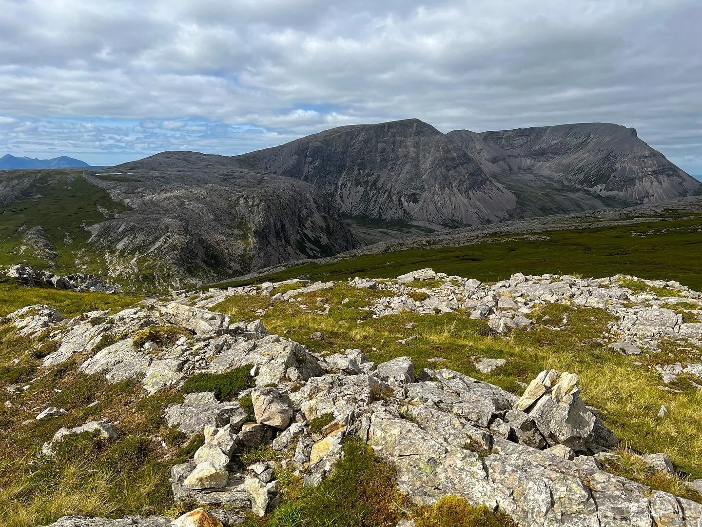 Reached the most northerly point of the #HT550 route, and it didn&rsquo;t disappoint :))

#pyllonultra #teampyllon #vscotland #runlong #adventurevisuals #runchat #trailrunning