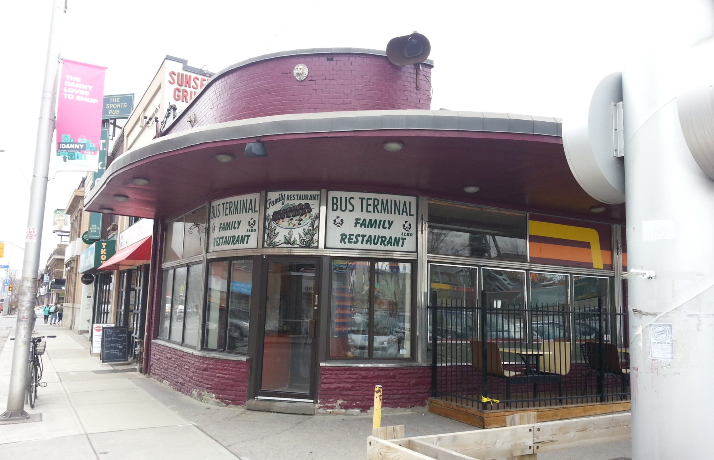 Toronto quietly loses landmark bus terminal diner - BlogTO