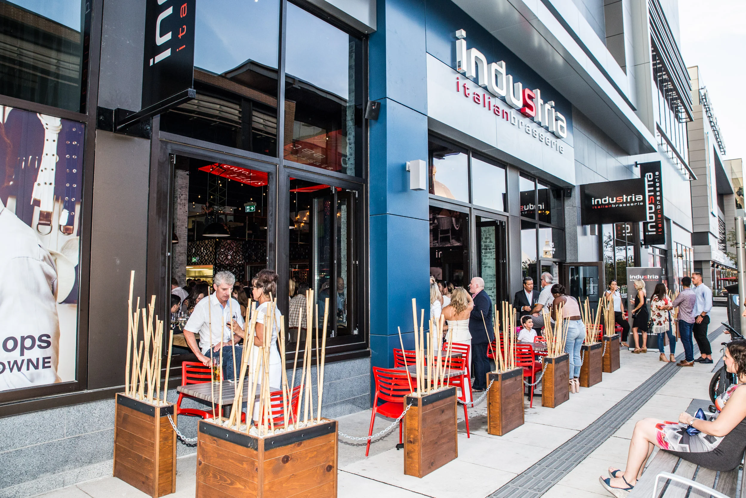 (Industria Brasserie, 225 Marché Way, Ottawa, Ontario)