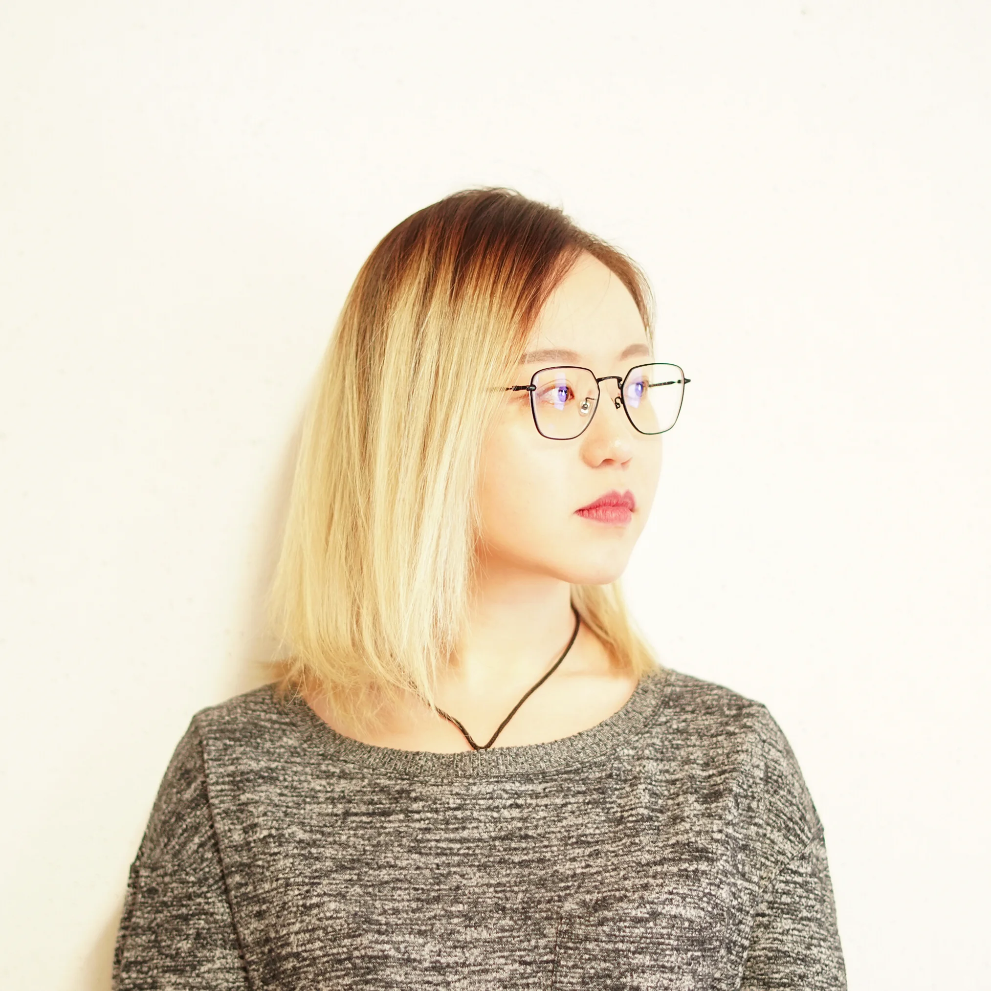 Danlei Huang Danlei comes from a mechanical engineering background. She believes that industrial design is about products and people. Her goal is to build a emotional connection between physical machinery and users’ experience. dhuang04@risd.edu