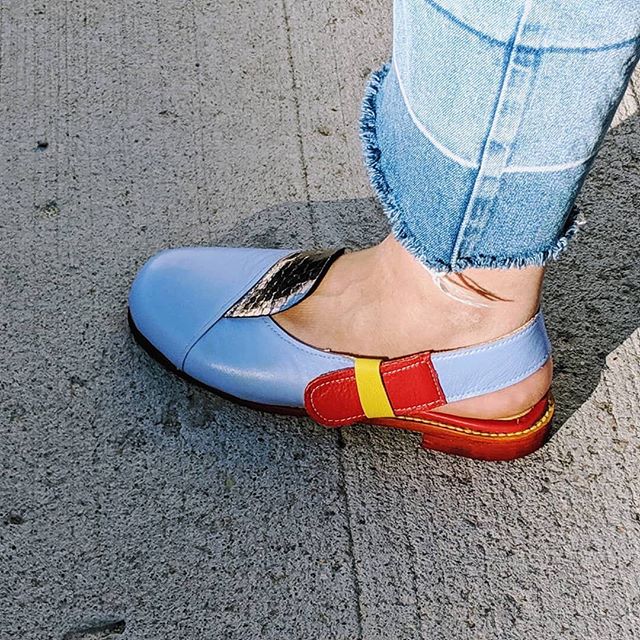 #RepostPlus @alyzehrizvi
- - - - - -
My first handmade shoe, made with so much love and care. I was inspired by the incredibly retro Pakistani rickshaws for my shoe class this Spring and wanted to design a sandal that would be perfect for summer in K