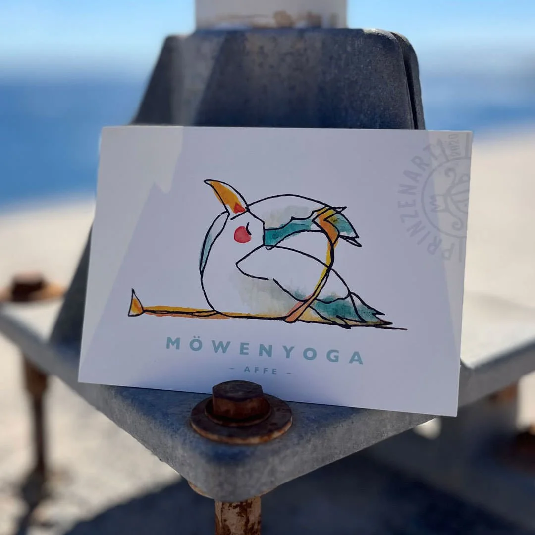 postkarte-yoga-moewe-affe-2-hafen-shop.jpg