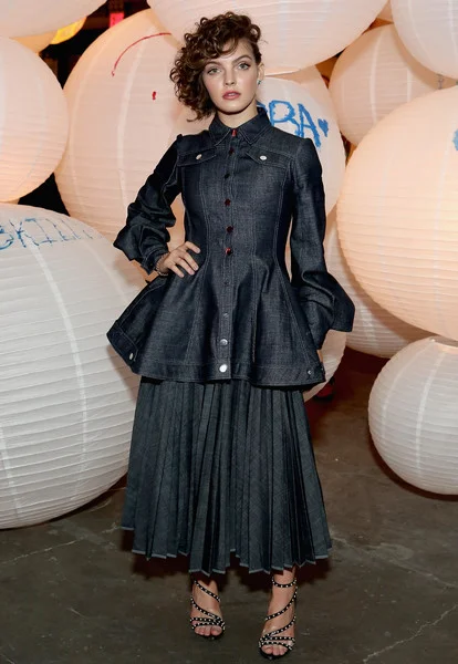 Camren+Bicondova+Refinery29+Third+Annual+29Rooms+hzdzUWc5jdil.jpg