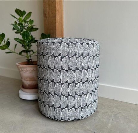 Love seeing how my fabric is used! Here @studiostanway has taken the Crescent fabric and made a beautiful drum stool for a dressing table.
Susie makes these using all natural materials and upholstered in a manner which makes it easy to replace any co
