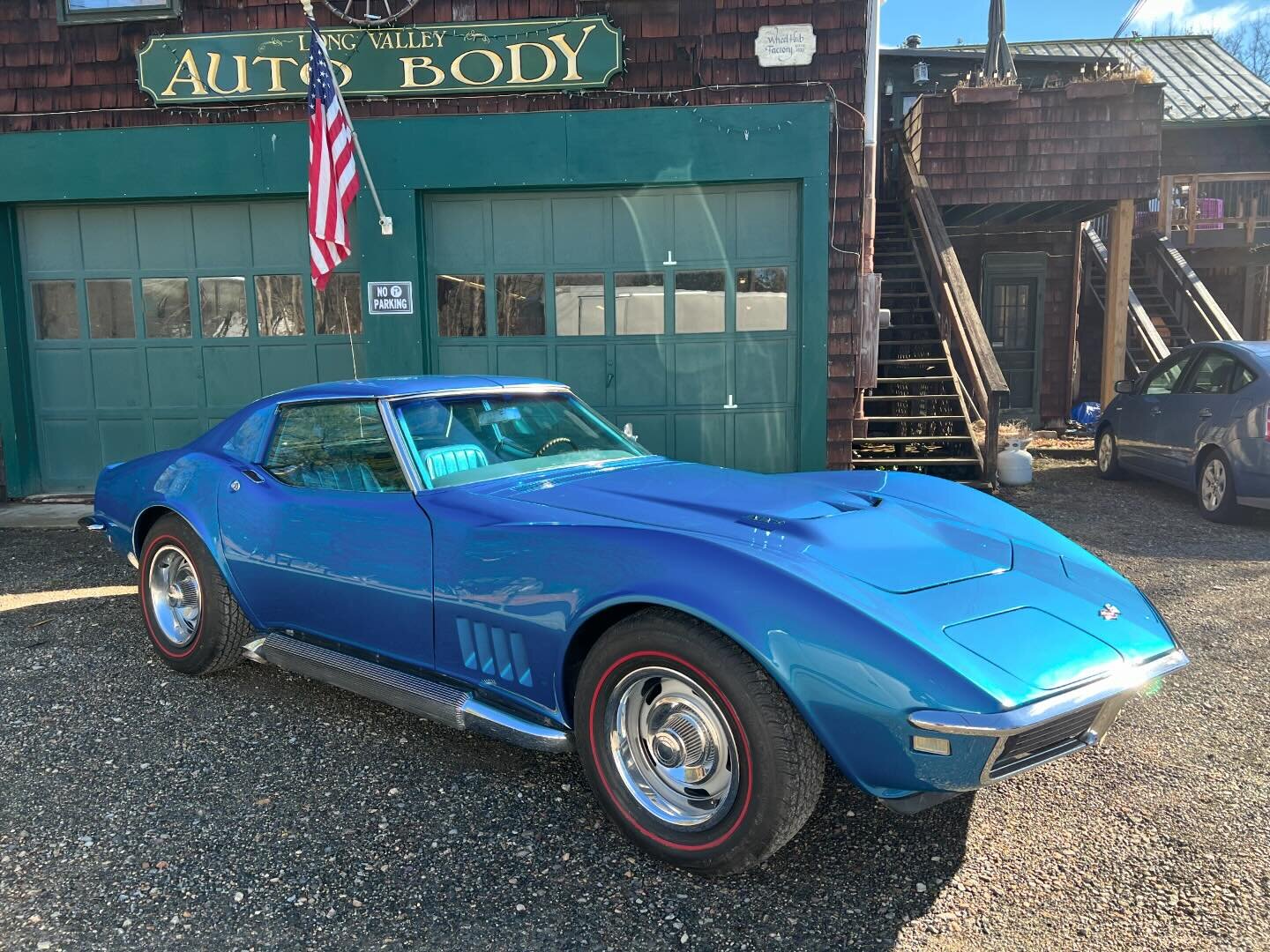 1968 Corvette 427 4spd when home today after minor repairs. Only non rain day today:)#longvalleyautobody #thatgirlwhopaintscars #1968corvette