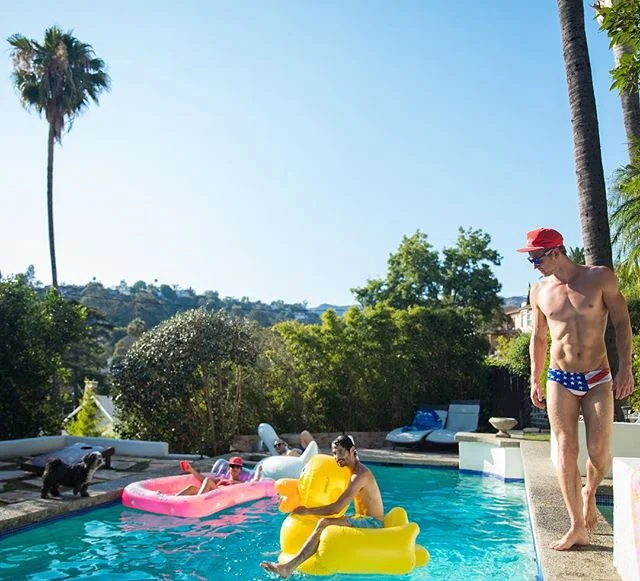 @ser_drewski and I chillen at our new LA crib. We let the cameras in for a little tour, peep the link in the bio to see it