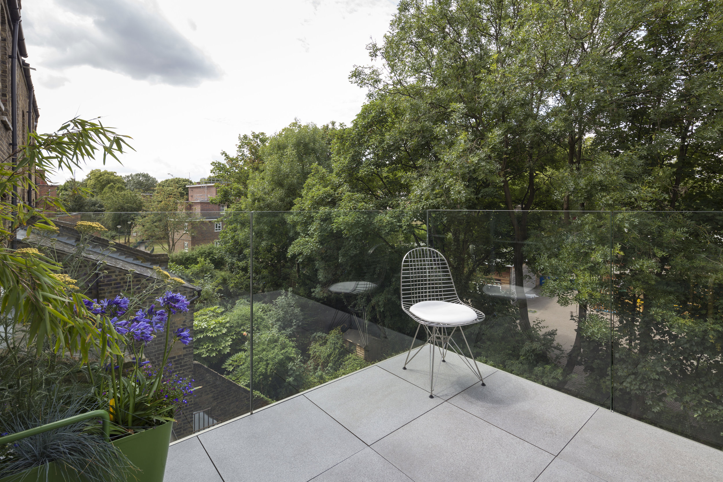 Overview - Floating Terrace