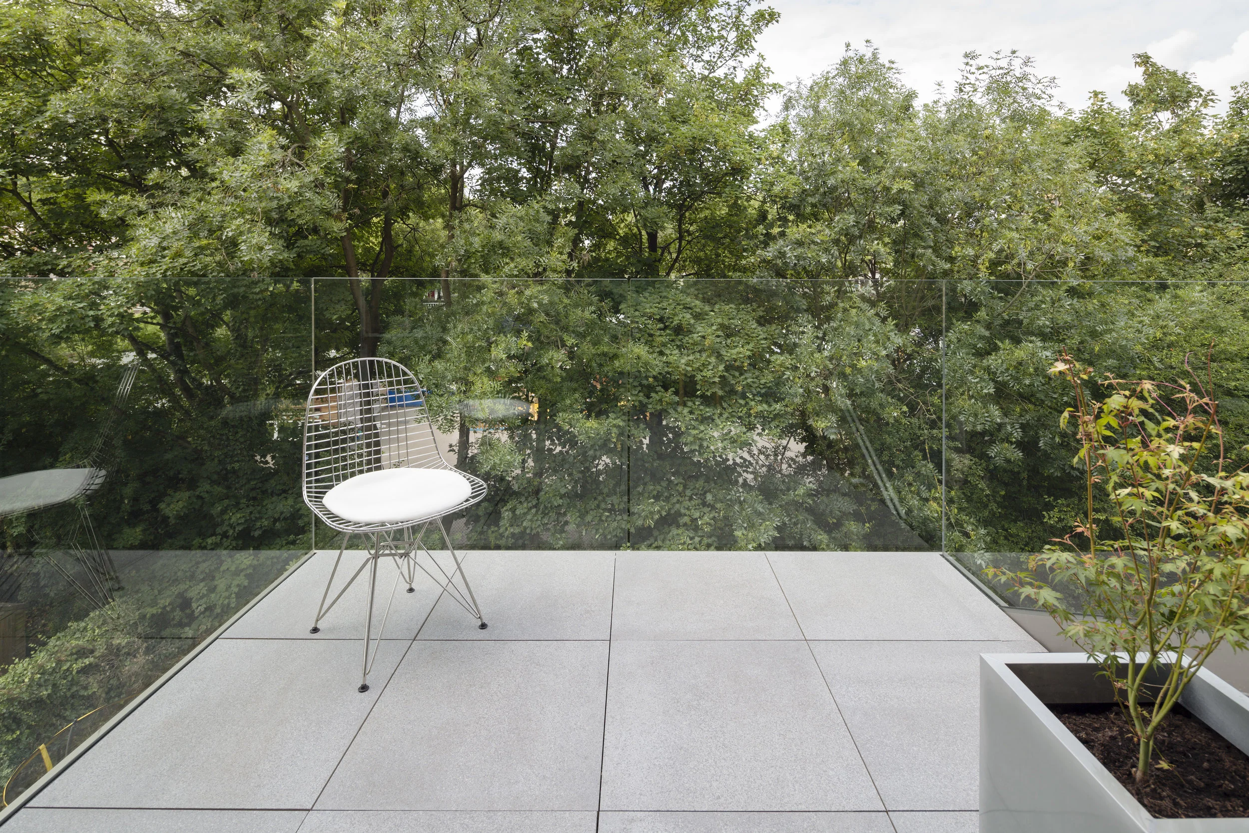 14.PET terrace04.jpg