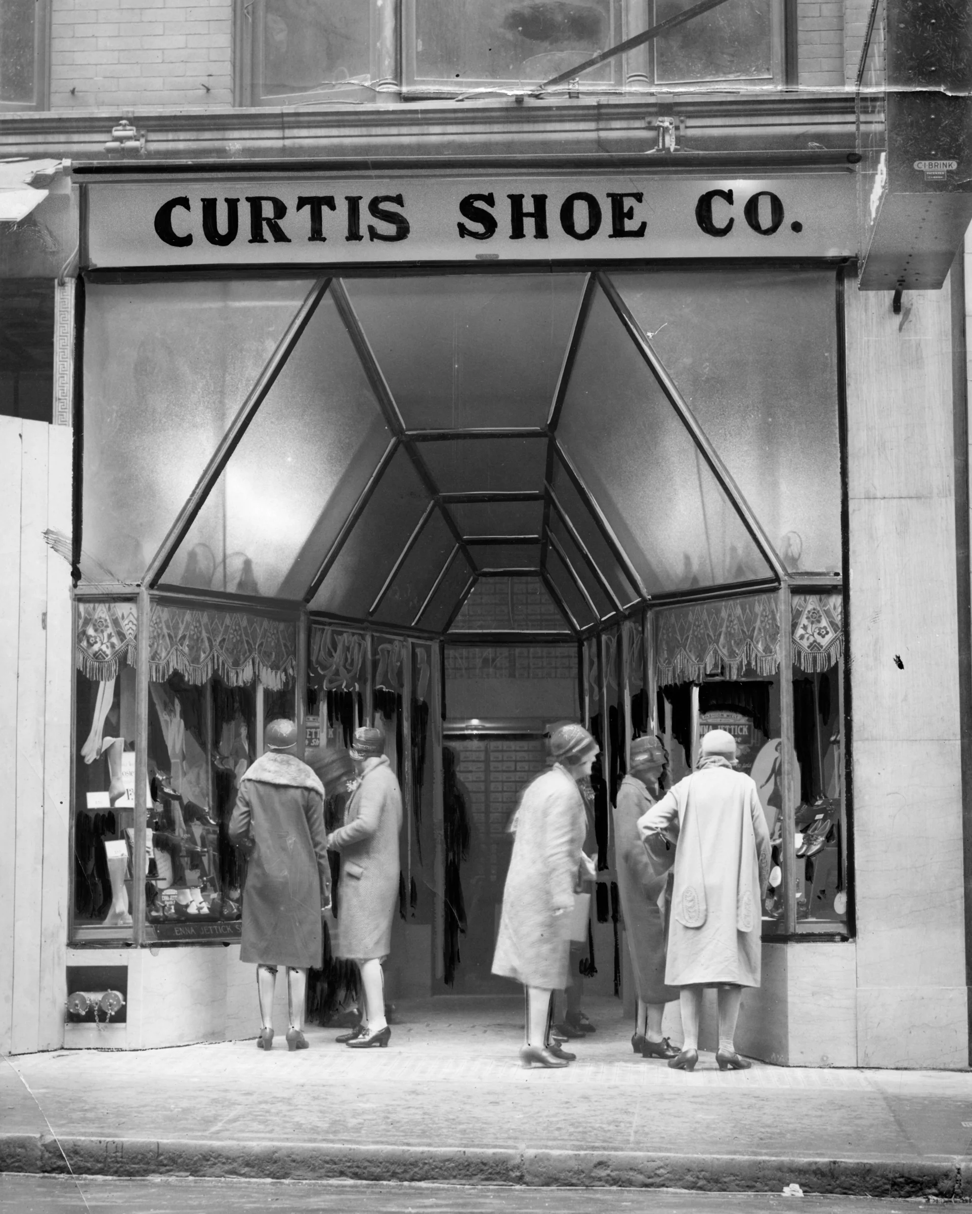 Curtis Shoe Co.