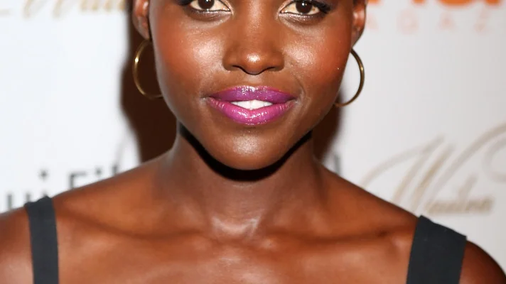 StyleCaster: 8 Ways To Style Your Pixie Haircut