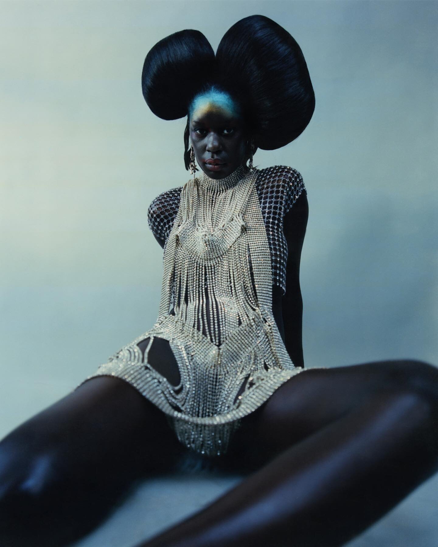 Black is Queen ✊🏾 Thrilled to be a part of this visual masterpiece in @wmag 2021 V1 &ldquo;The Bold &amp; the Beautiful&rdquo; issue. @cyndiaharvey you are a genius 🤎 Full story #linkinbio 

Whole team lit! 
Hair: @cyndiaharvey 
Photography: @harle