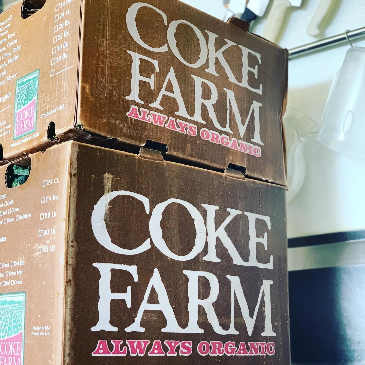 Shout out to @cokefarm for the amazing Organic Produce ❤️

#weloveveggie #organic #localbusiness #chicaoakland #chicanacooking