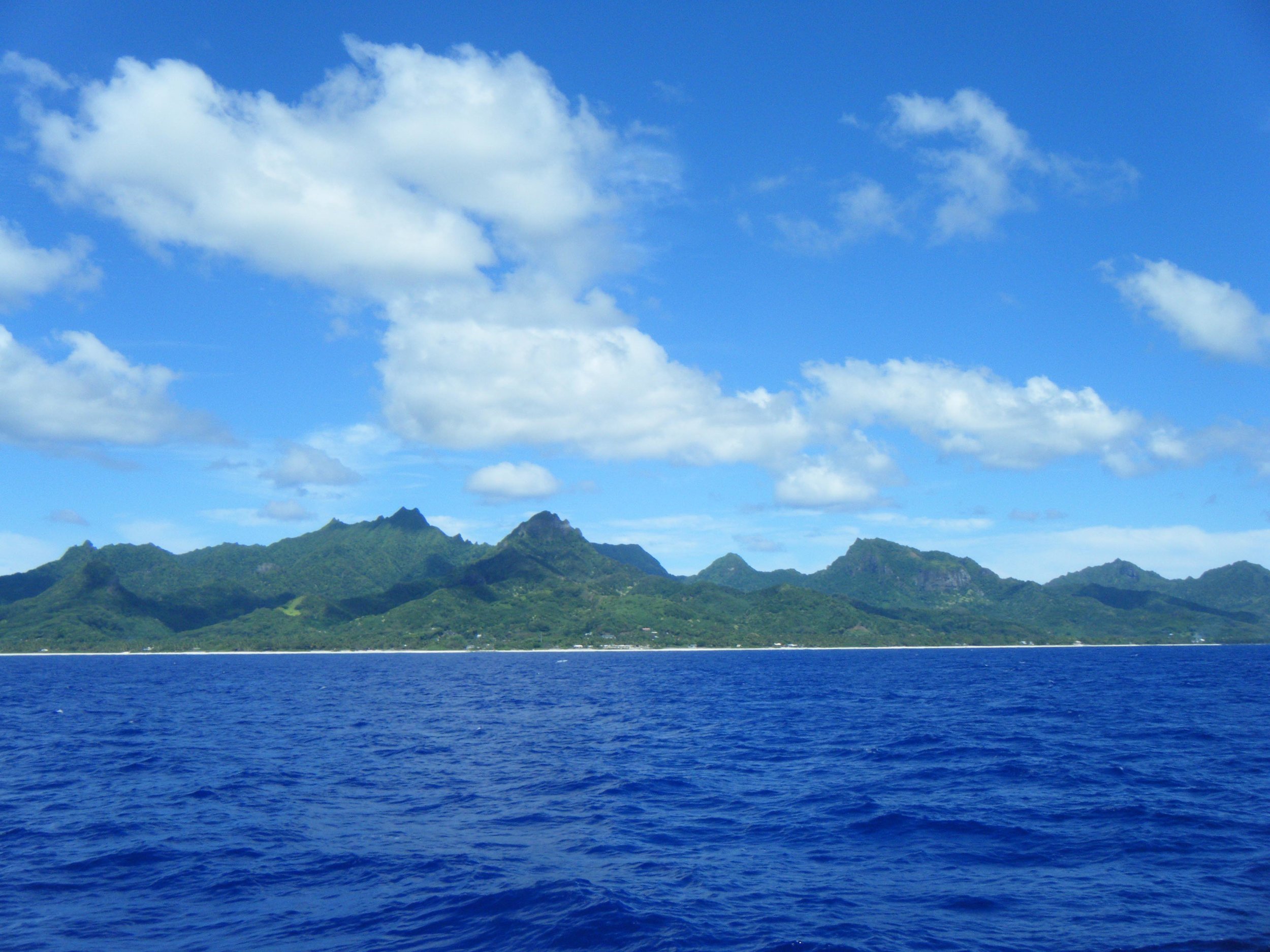 Rarotonga from the boat.jpg