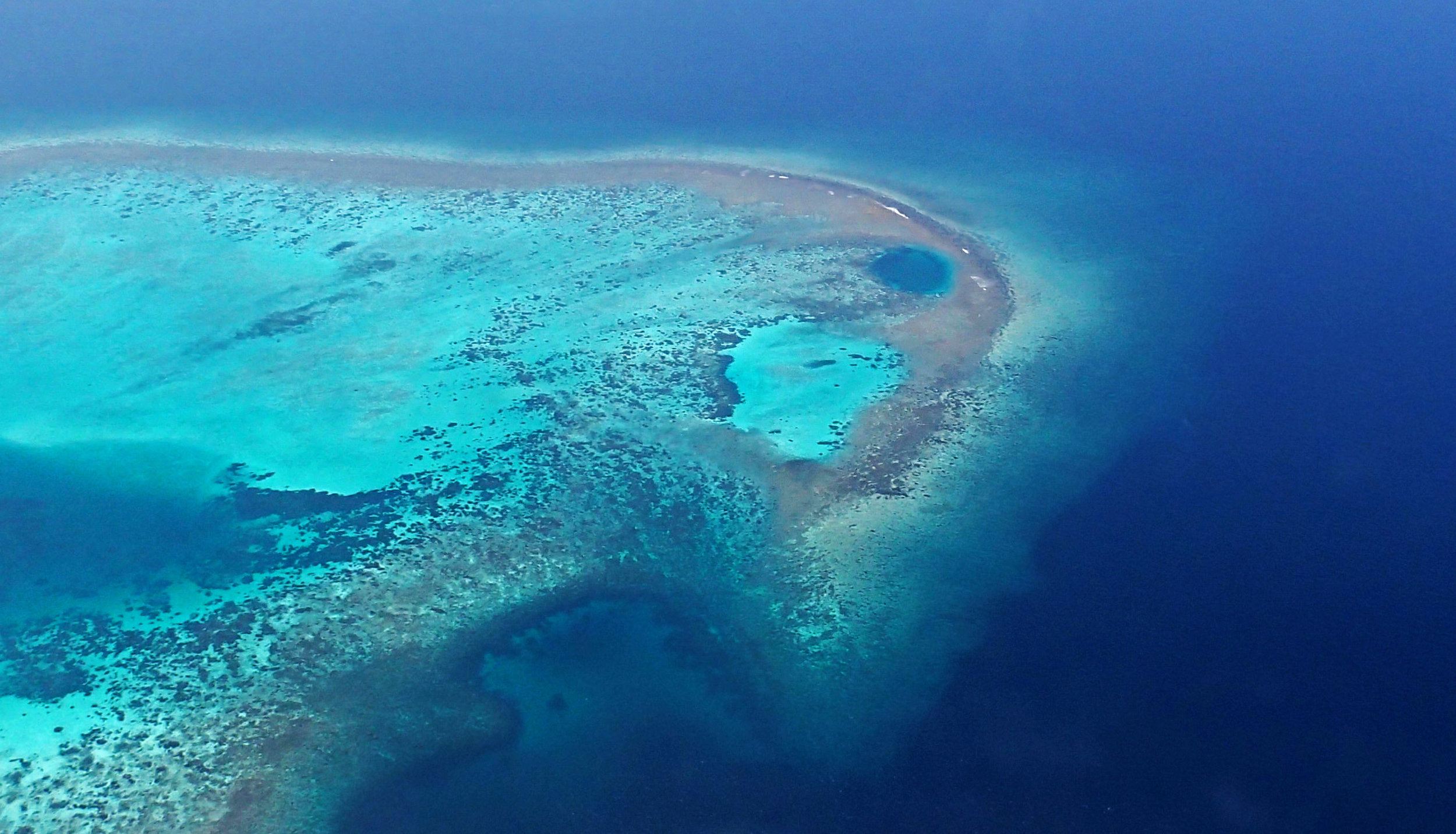 reefs from seaplane.jpg