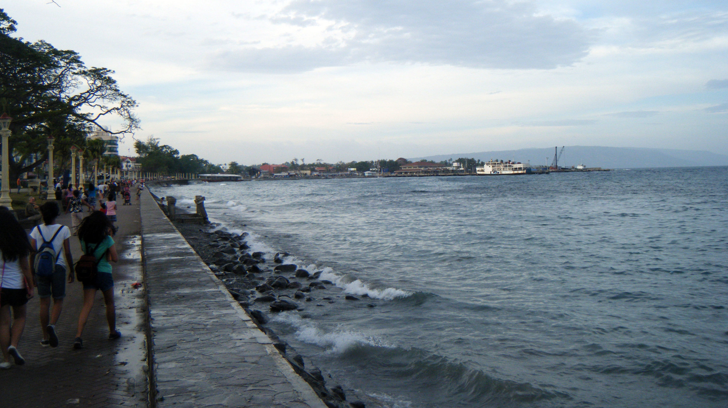 Dumaguete at dusk.jpg