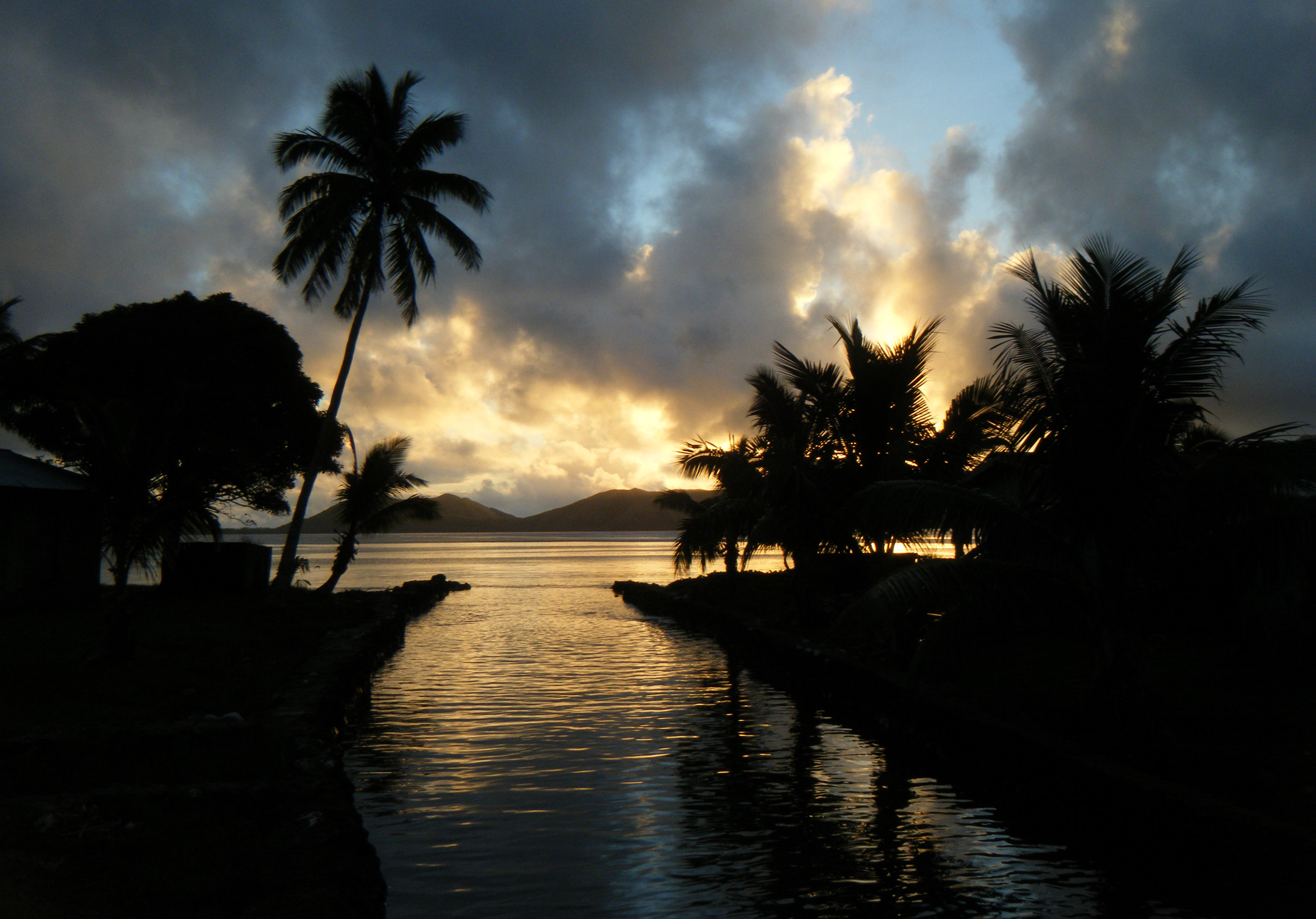 amazing Fijian sunset.jpg