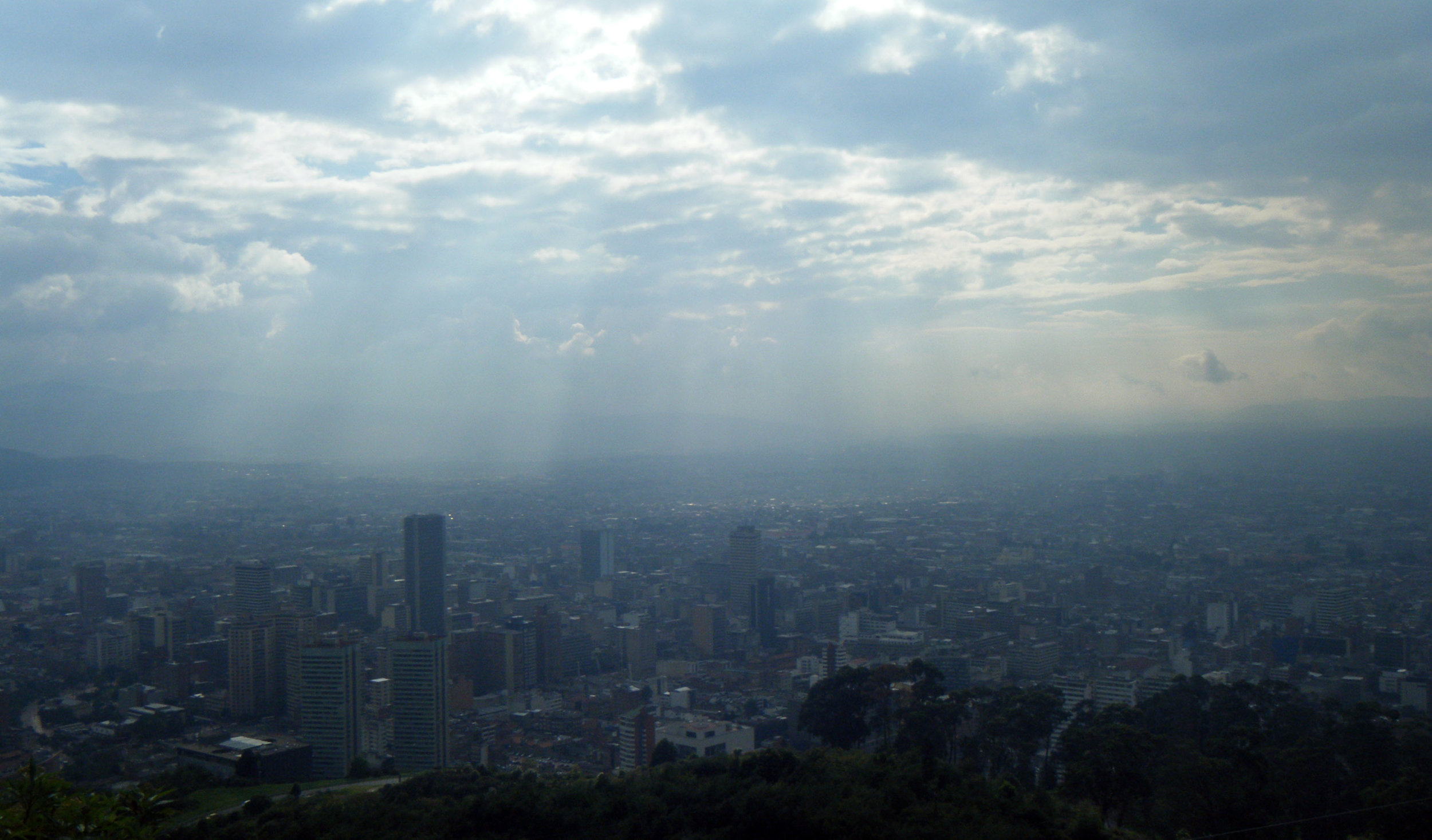 Bogota from Cerro de Monserrate.jpg