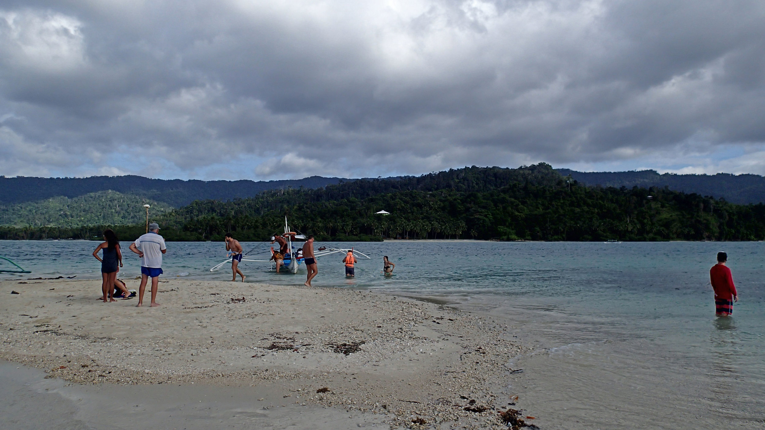 tourist sandbar.jpg