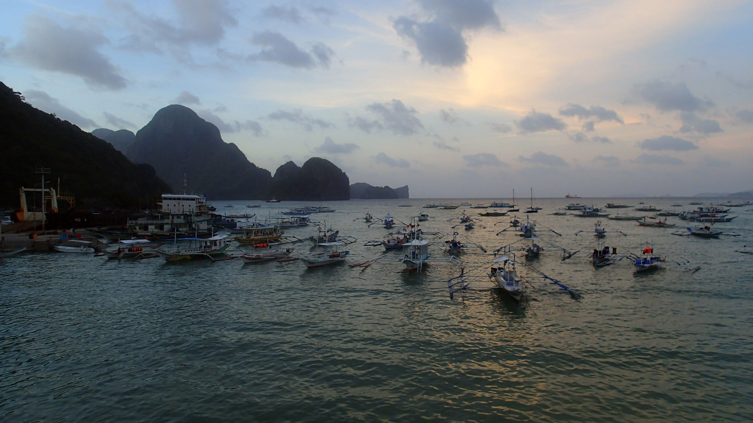 sunset from Nido Bay.jpg