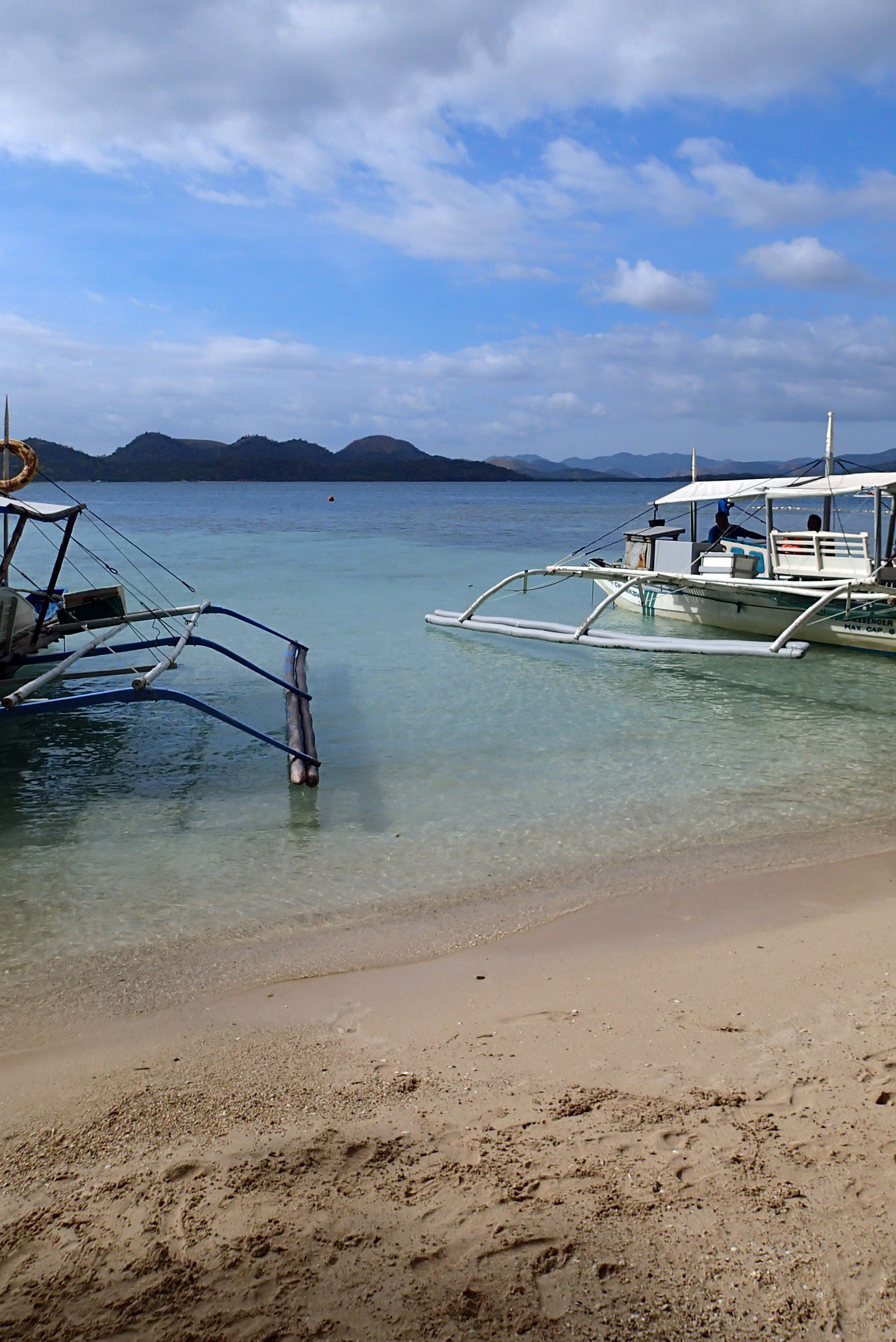 remote Coron beach.jpg