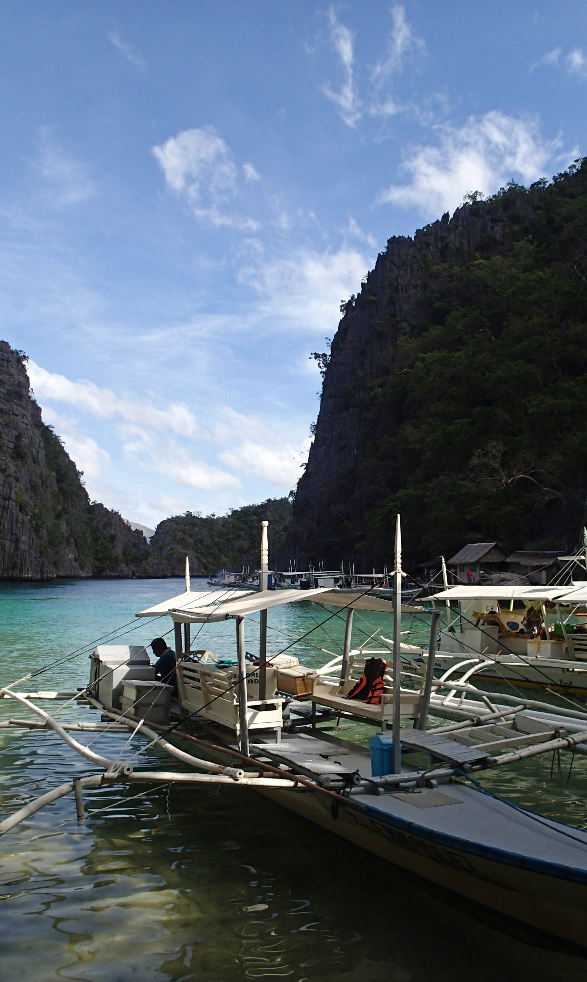 entrance to Kayangan Lake.jpg