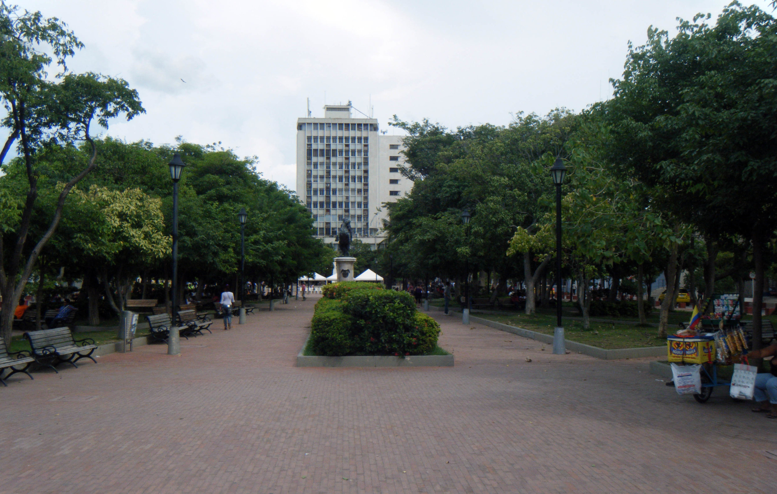Simon Bolivar Park.jpg