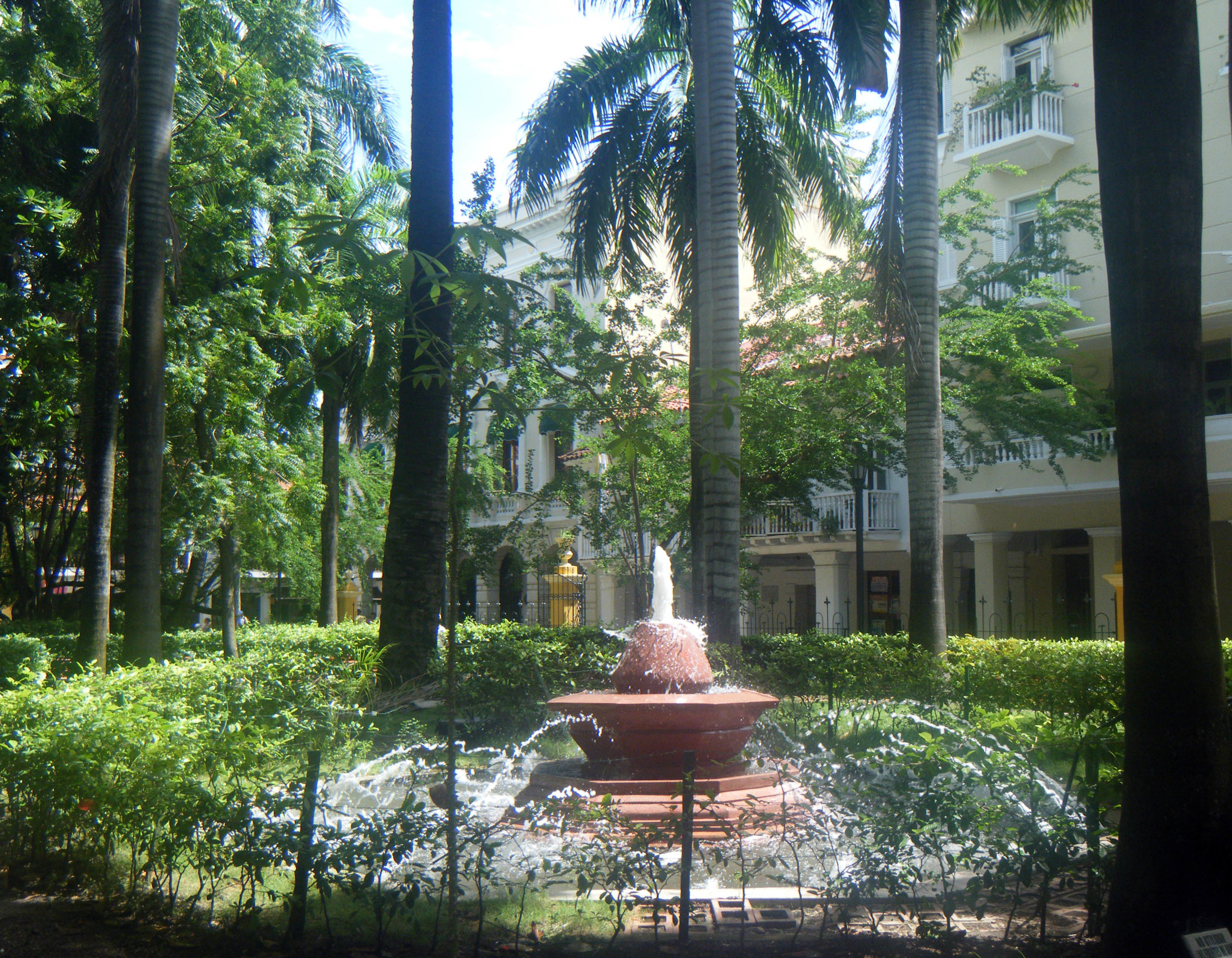 Plaza de Bolivar.jpg