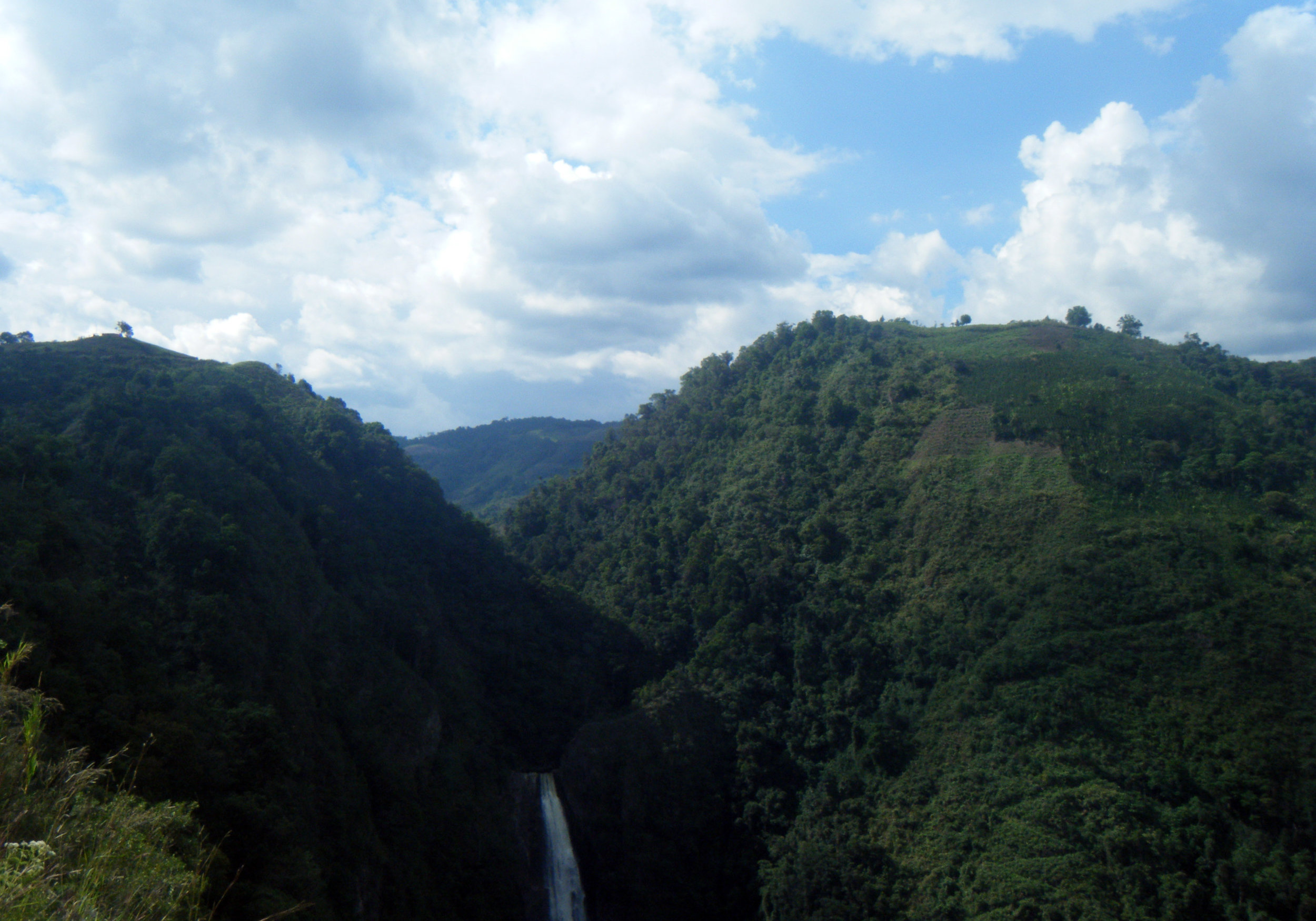 waterfall near San Agustin.jpg