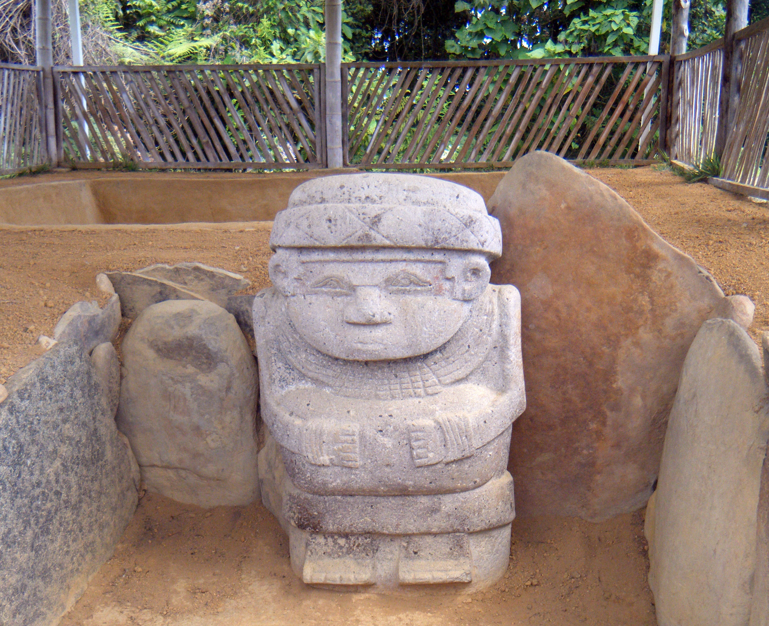 statue at Alto Las Piedras.jpg