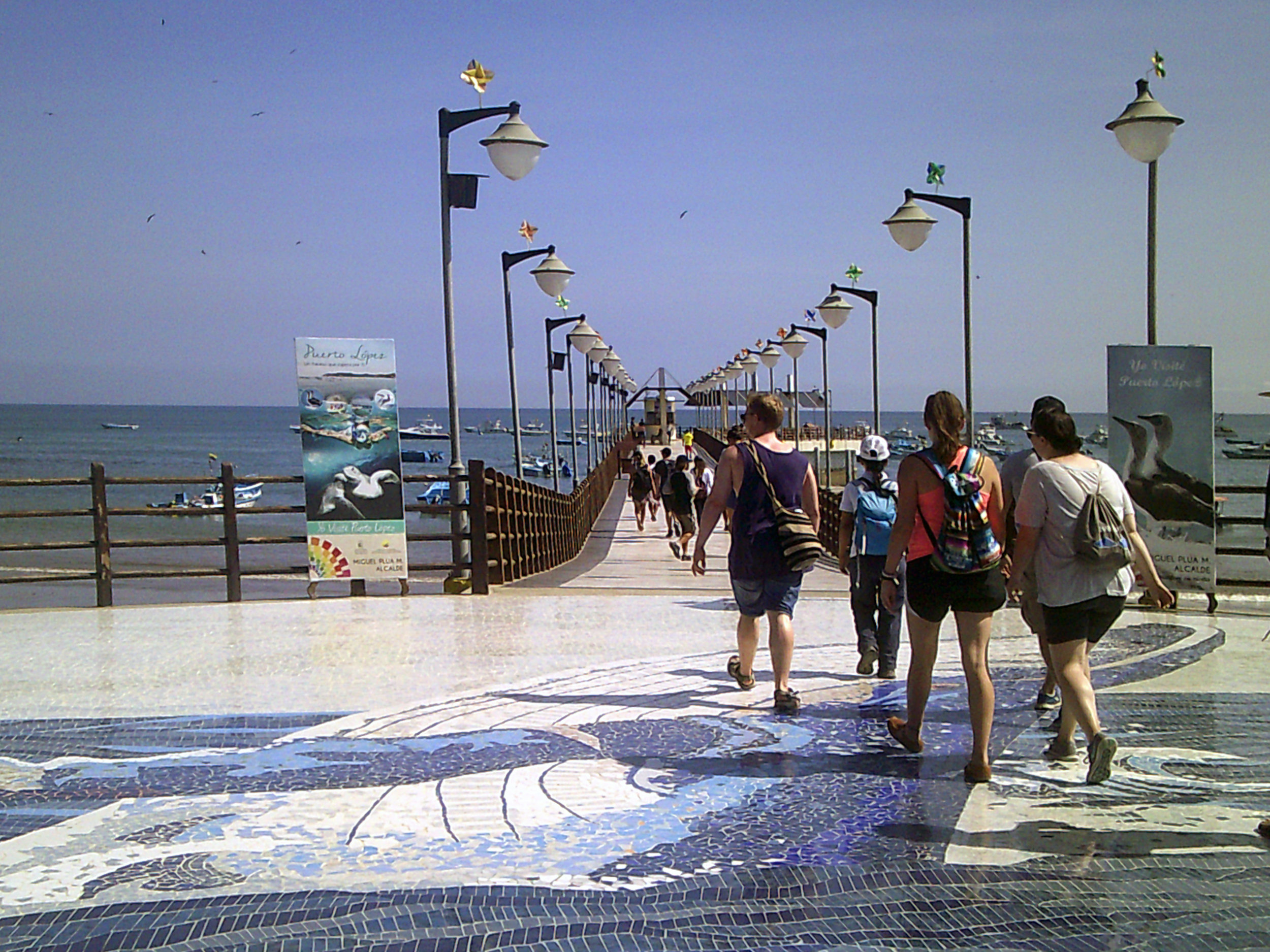 Puerto Lopez pier.jpg