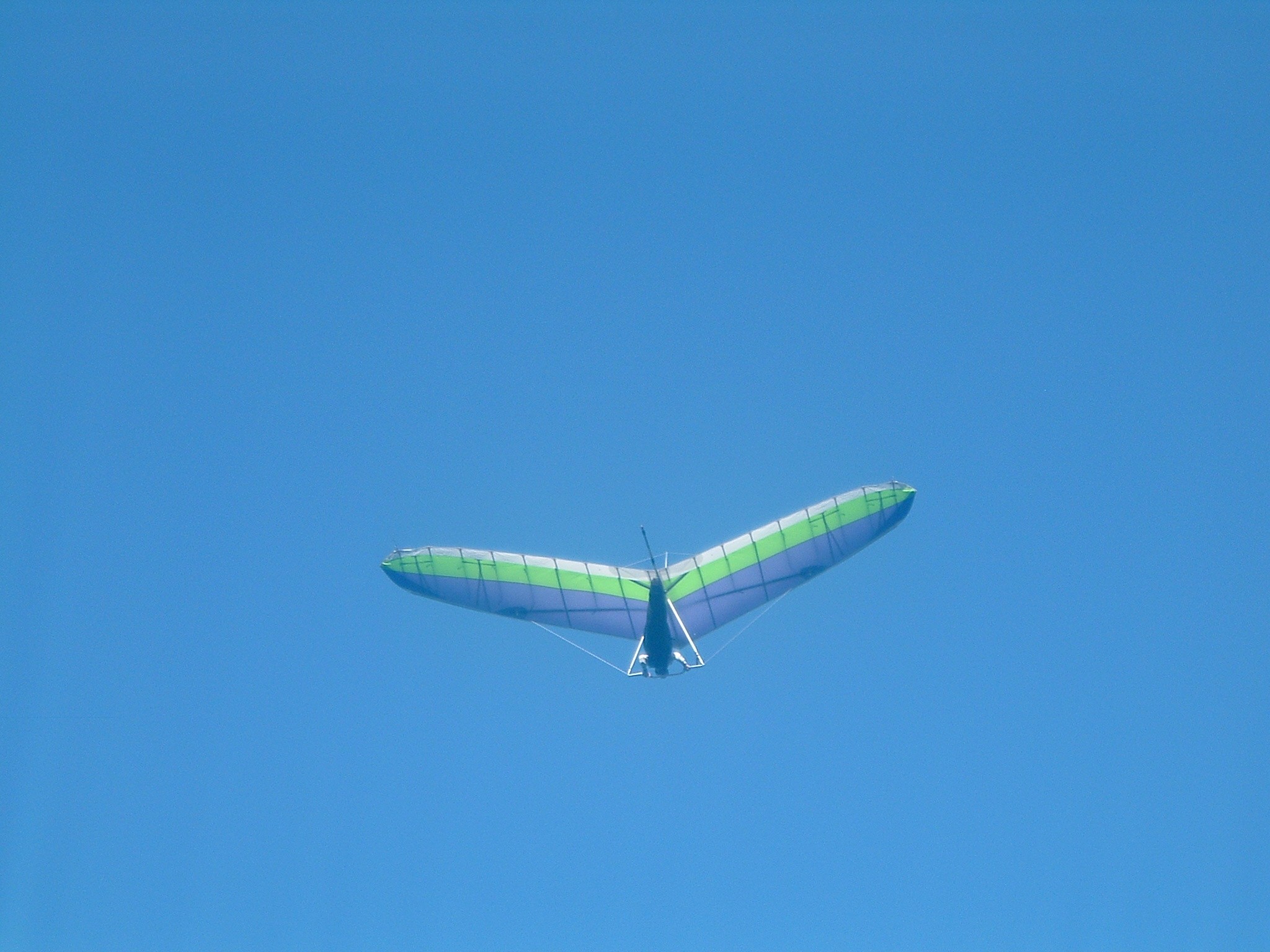 glider at makapuu 2-21-2005.JPG