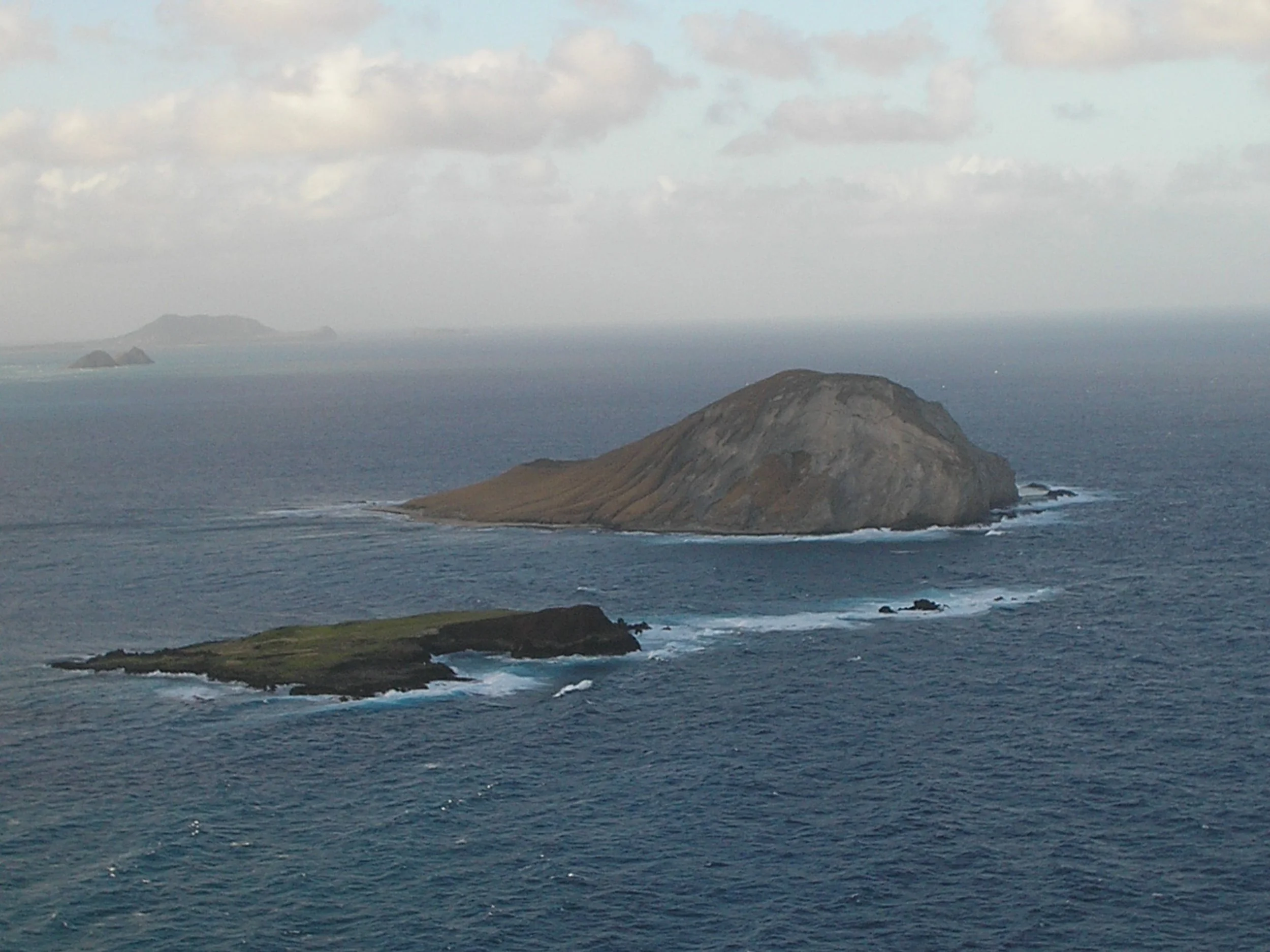 rabbit island from makapuu point.JPG