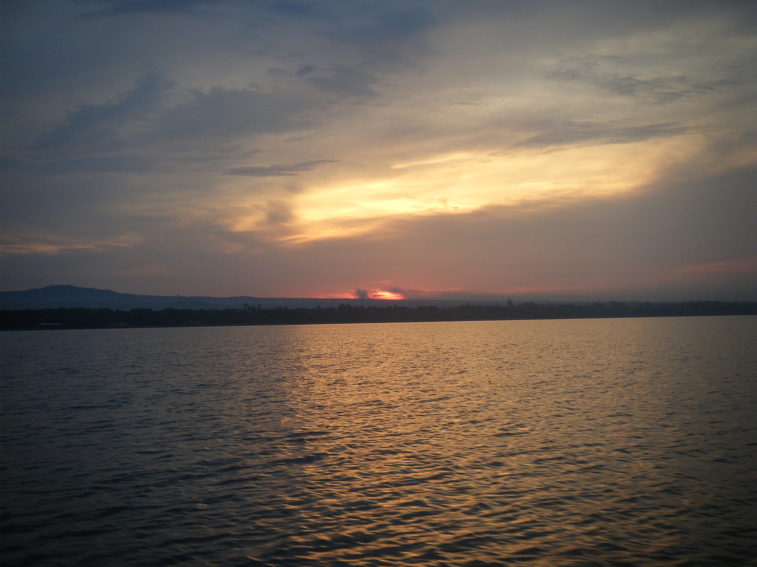 Lago de Nicaragua sunset.jpg