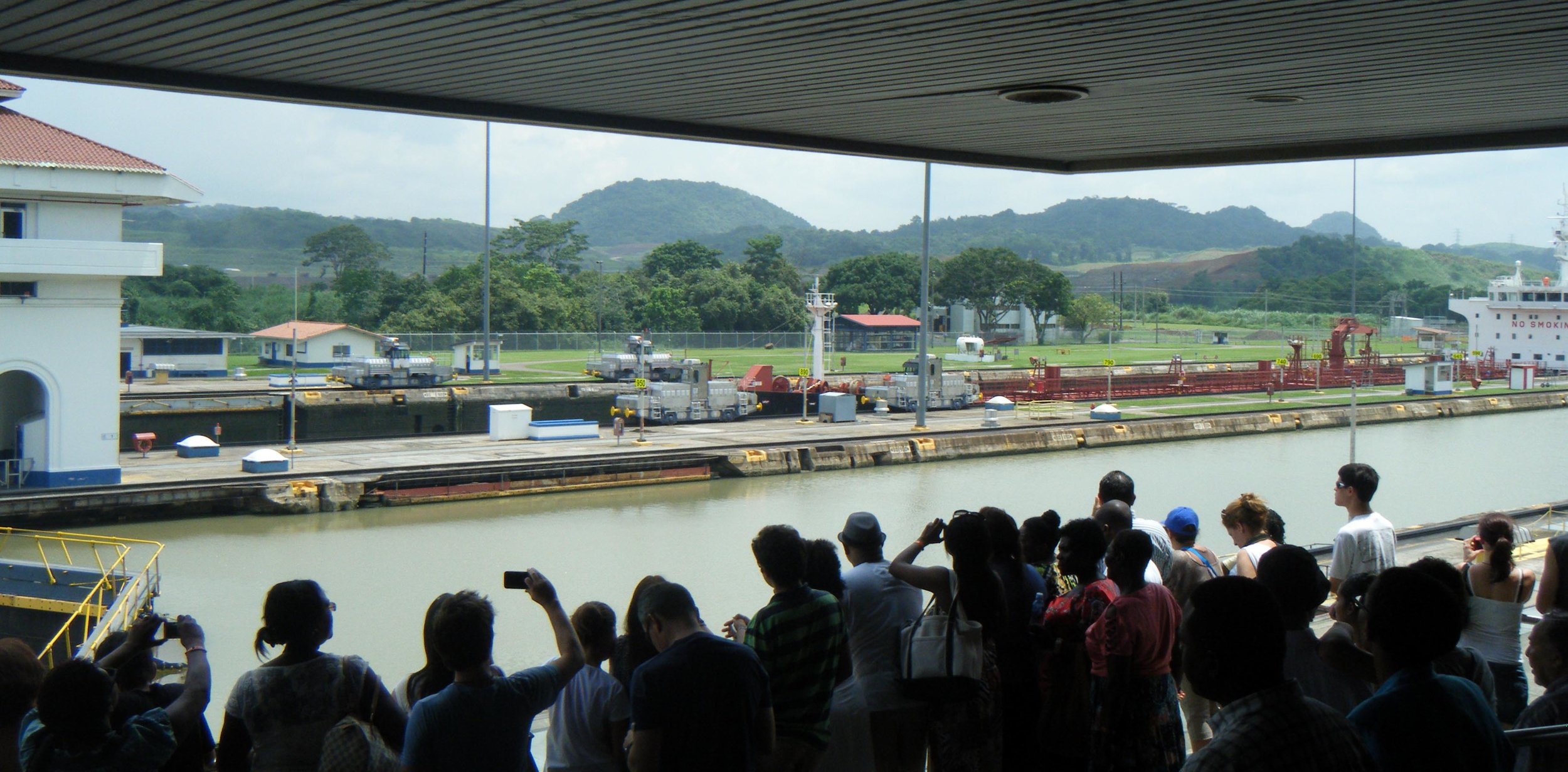 boat going towards the Pacific.jpg