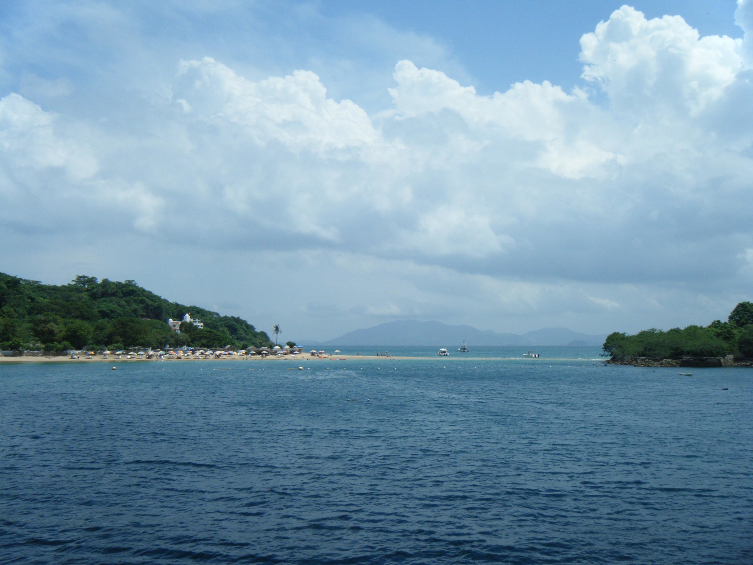Taboga beach.jpg